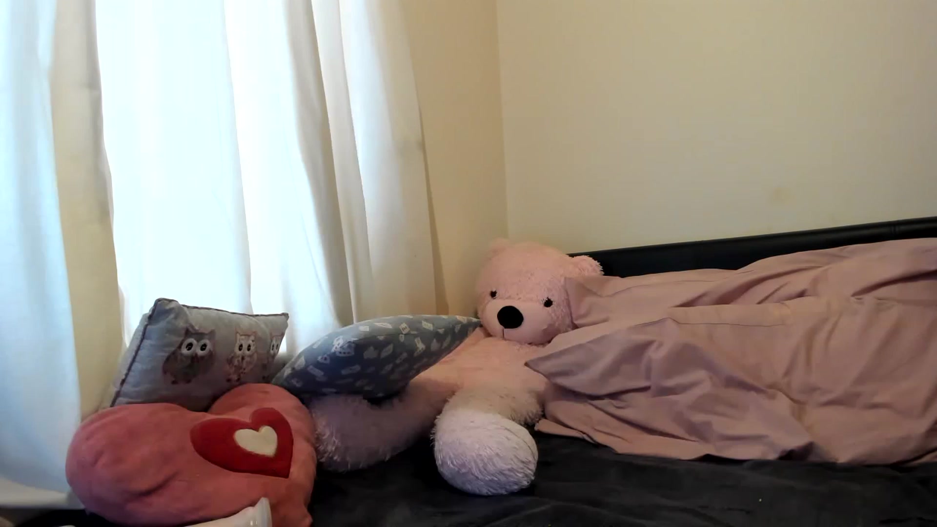 Gallery image thumbnail from MonicaAssUK's myfreecams stream on, 04/05/2023, 12:06 image 15 of 20