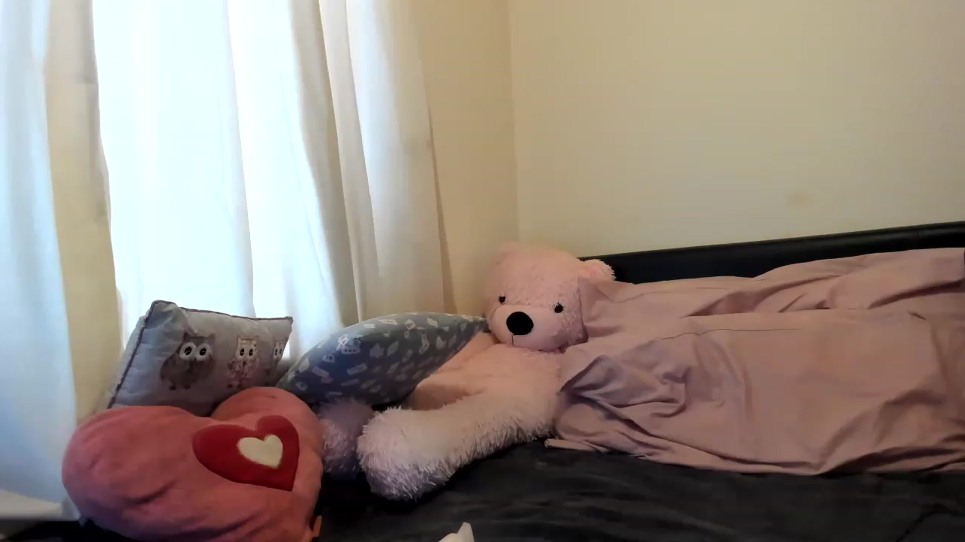 Gallery image thumbnail from MonicaAssUK's myfreecams stream on, 04/05/2023, 12:06 image 9 of 20