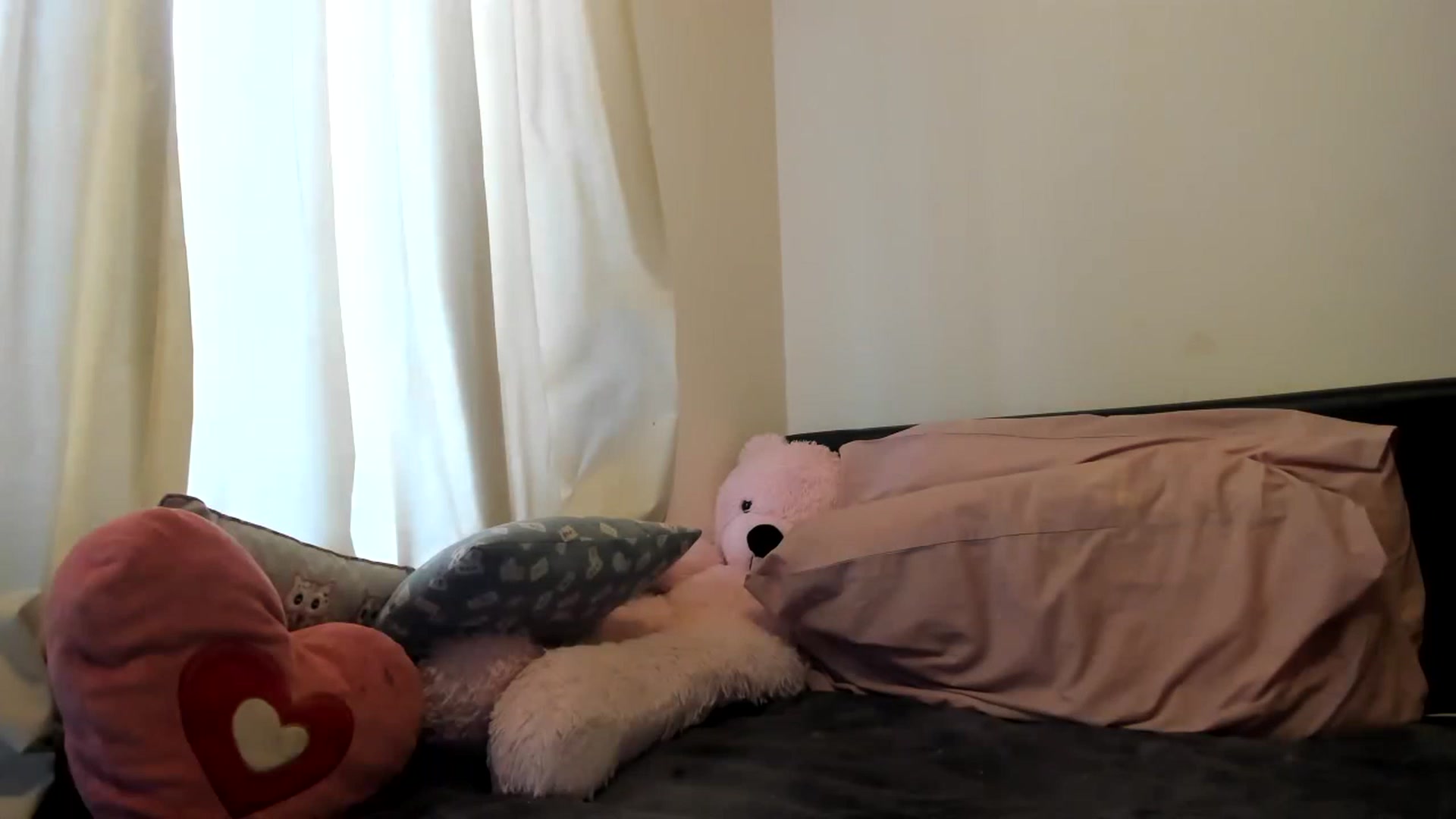 Gallery image thumbnail from MonicaAssUK's myfreecams stream on, 04/06/2023, 13:24 image 18 of 20