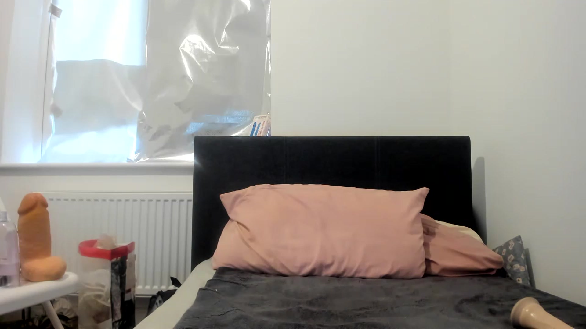 Gallery image thumbnail from MonicaAssUK's myfreecams stream on, 05/08/2023, 17:19 image 19 of 20