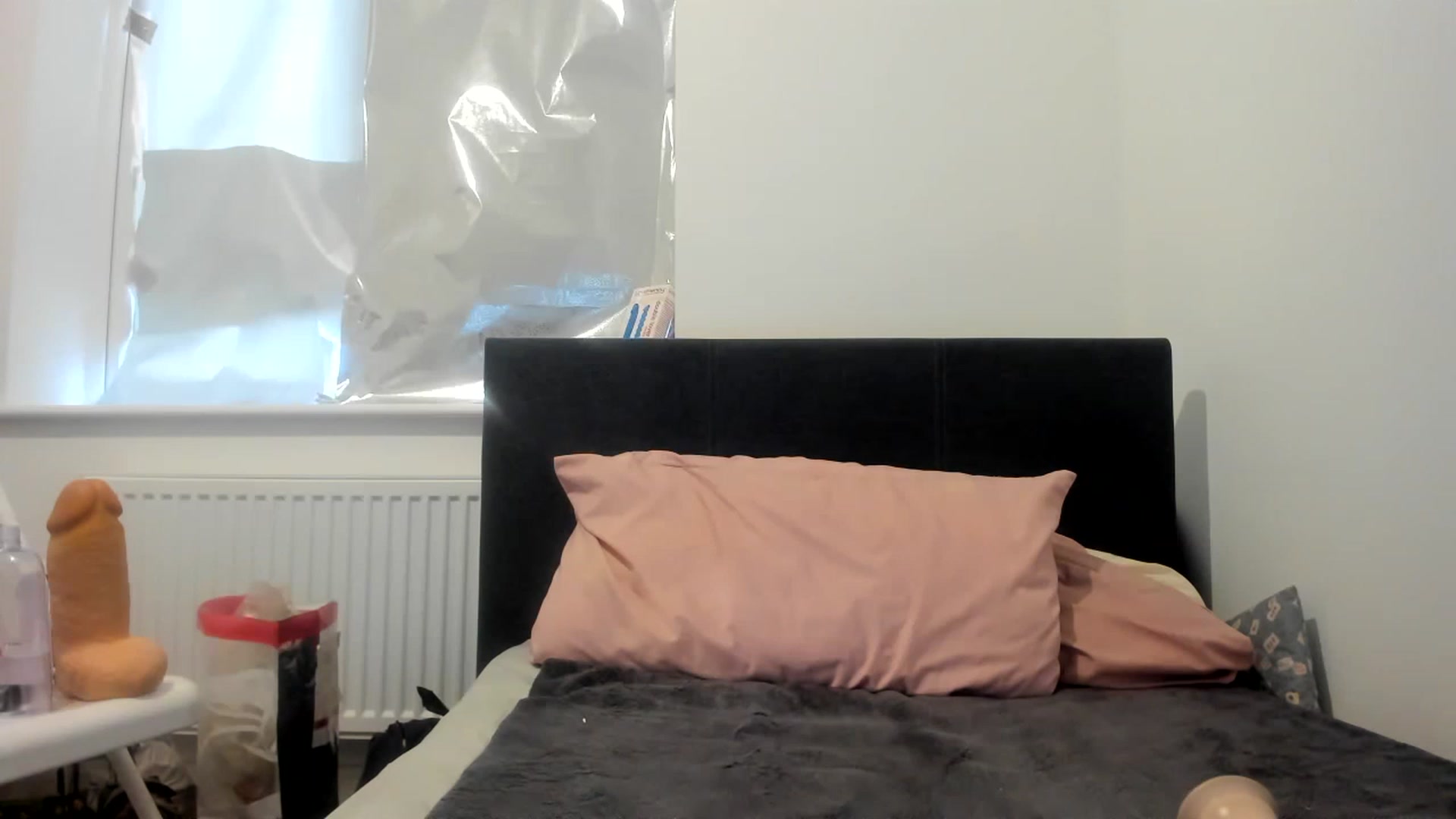Gallery image thumbnail from MonicaAssUK's myfreecams stream on, 05/08/2023, 17:19 image 11 of 20