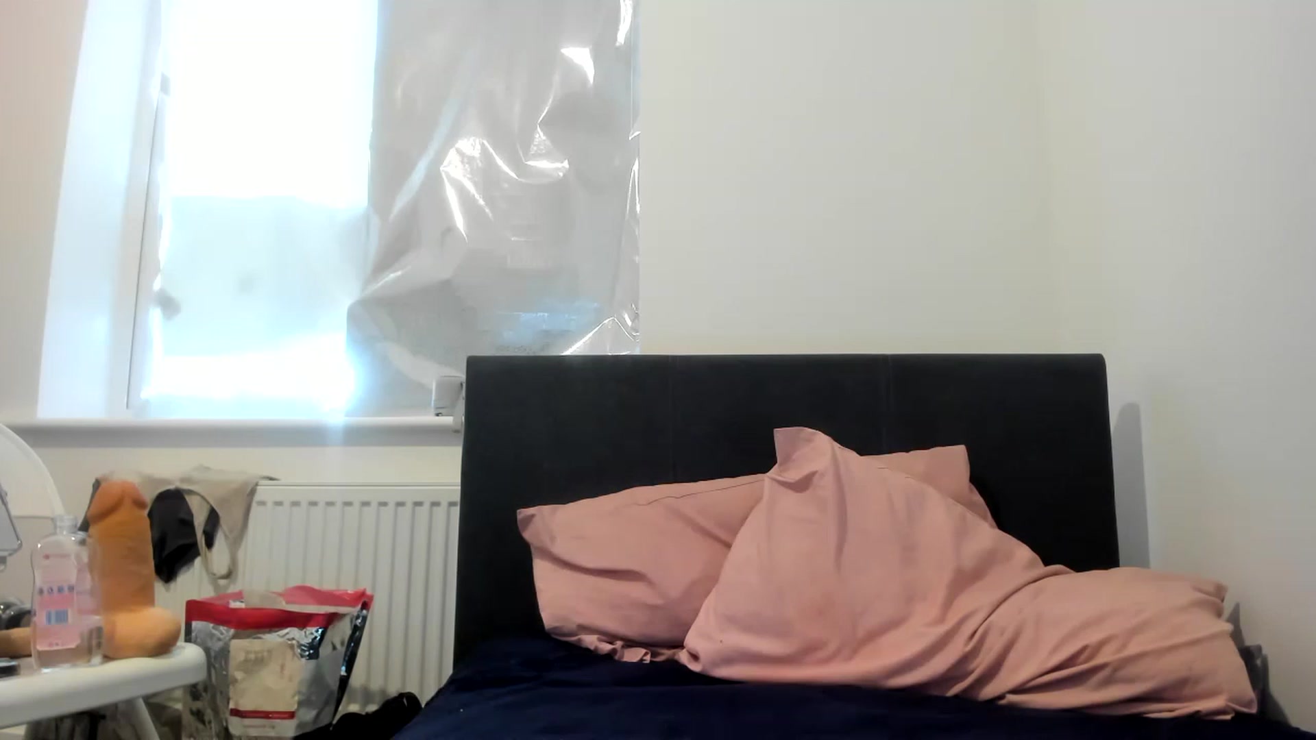 Gallery image thumbnail from MonicaAssUK's myfreecams stream on, 05/11/2023, 18:15 image 17 of 20