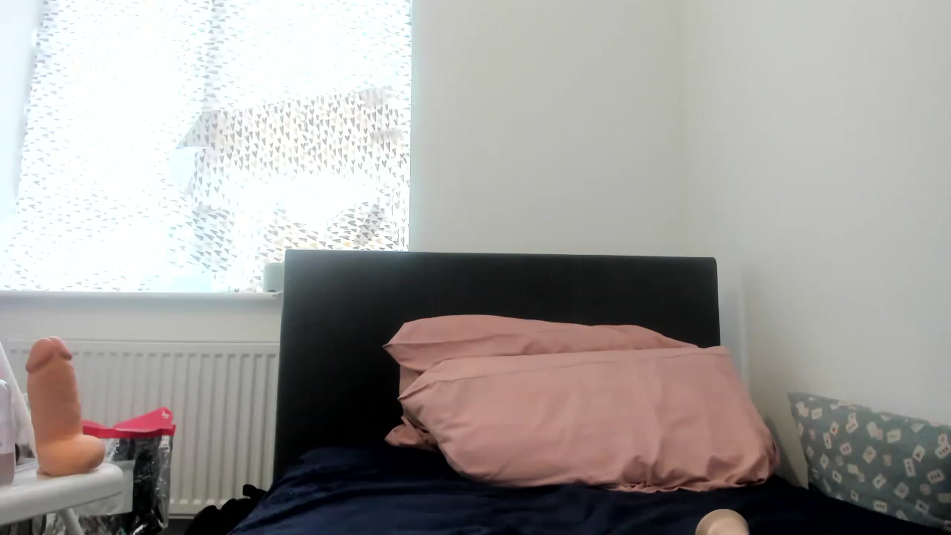 Gallery image thumbnail from MonicaAssUK's myfreecams stream on, 05/16/2023, 11:25 image 10 of 20