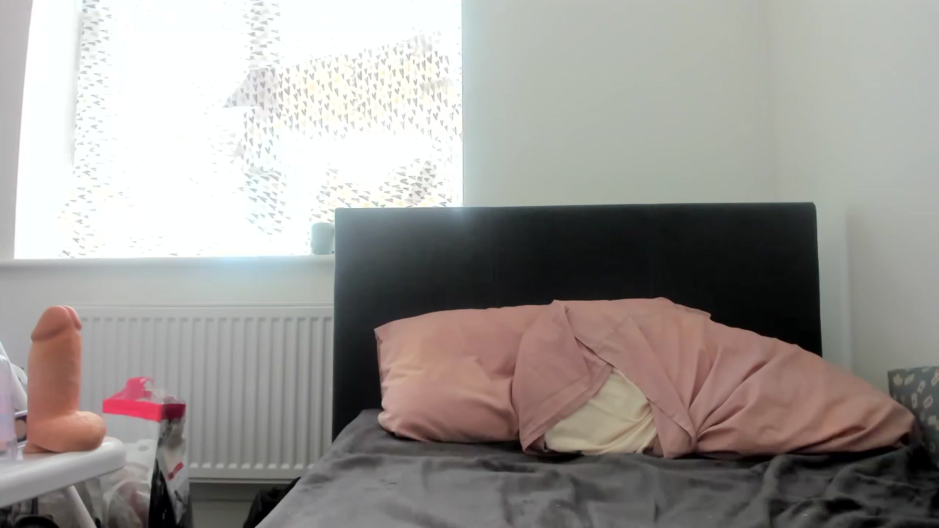 Gallery image thumbnail from MonicaAssUK's myfreecams stream on, 05/20/2023, 12:19 image 18 of 20