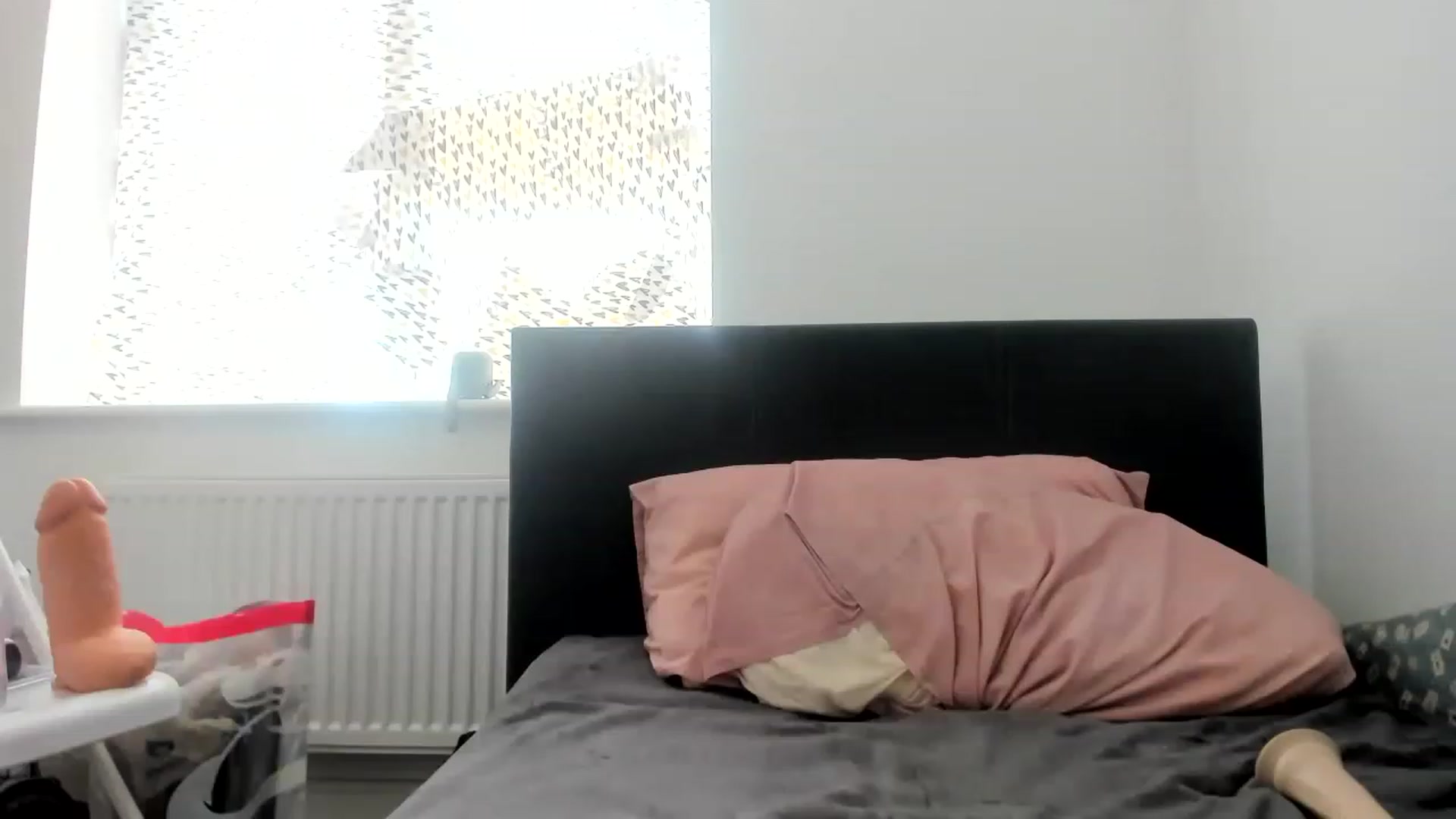 Gallery image thumbnail from MonicaAssUK's myfreecams stream on, 05/21/2023, 12:22 image 16 of 20