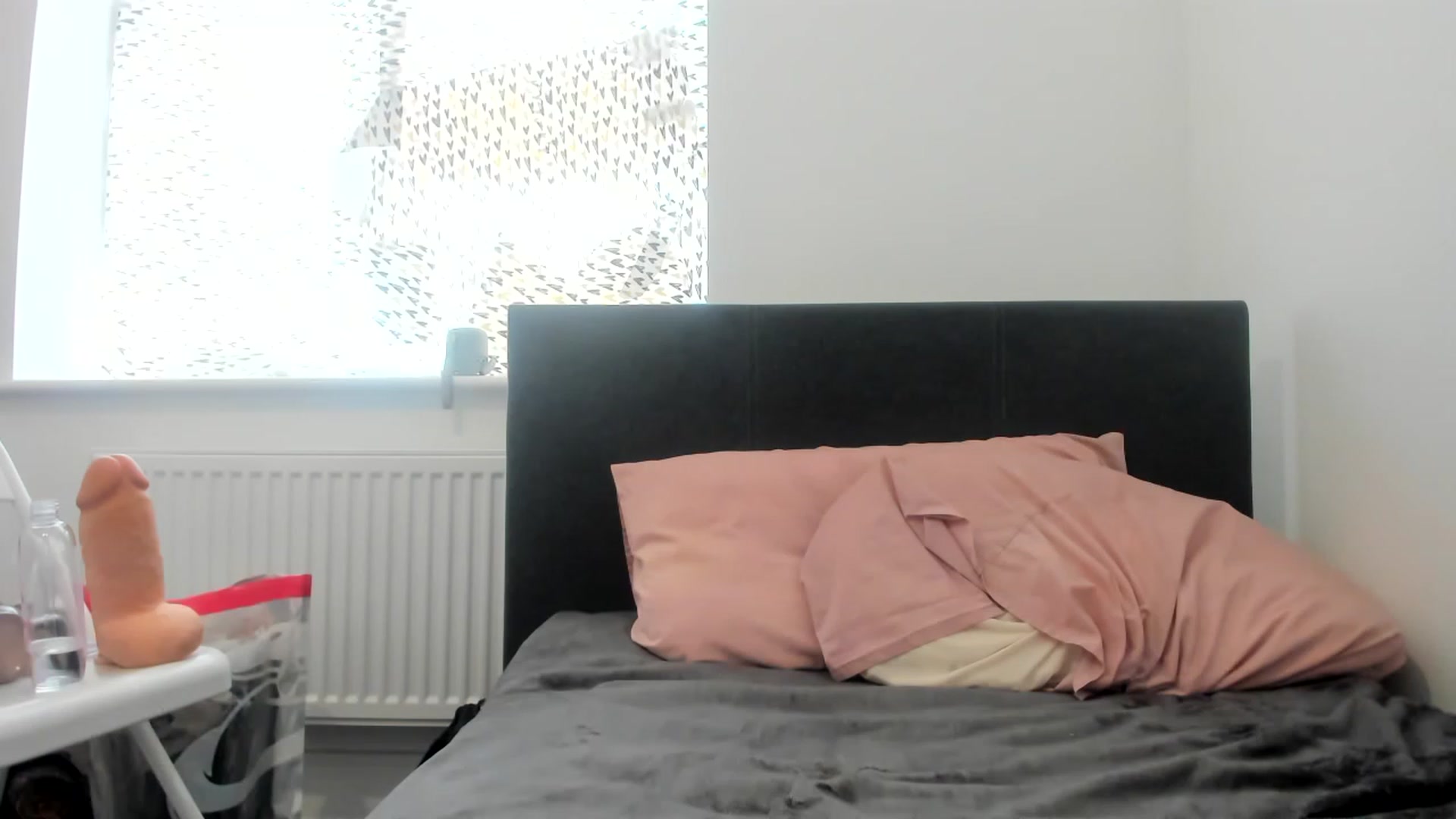 Gallery image thumbnail from MonicaAssUK's myfreecams stream on, 05/21/2023, 15:11 image 20 of 20