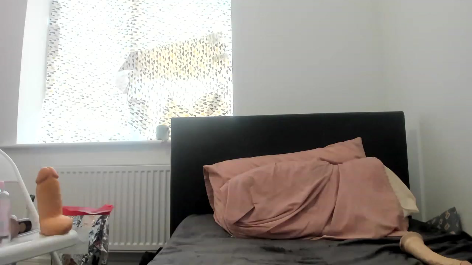 Gallery image thumbnail from MonicaAssUK's myfreecams stream on, 05/29/2023, 11:21 image 6 of 20