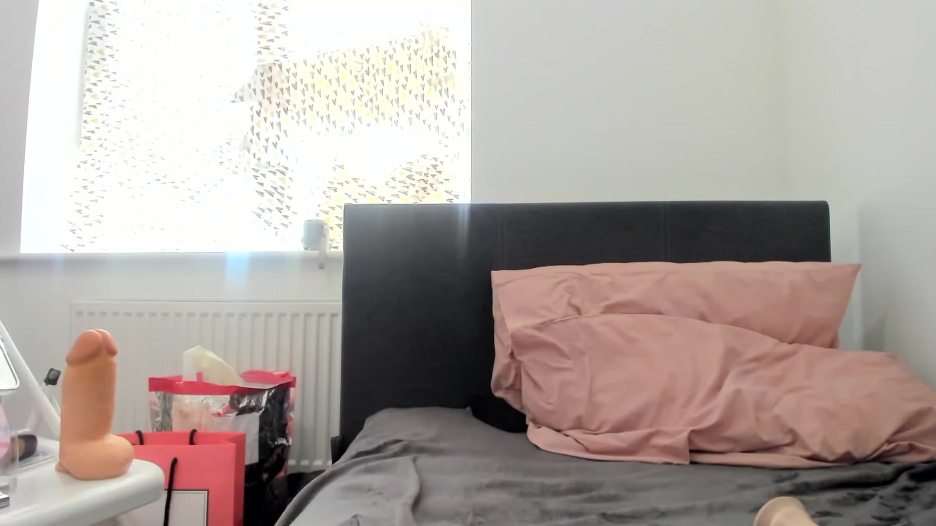 Gallery image thumbnail from MonicaAssUK's myfreecams stream on, 06/04/2023, 12:09 image 18 of 20