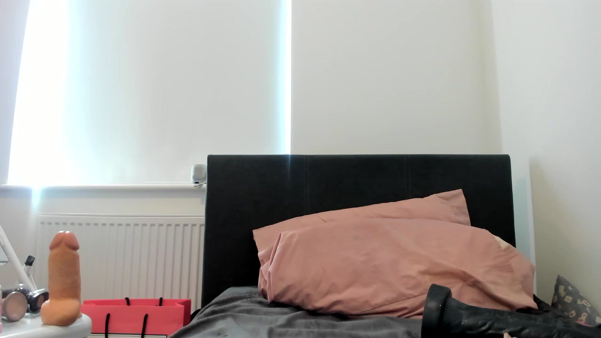 Gallery image thumbnail from MonicaAssUK's myfreecams stream on, 06/08/2023, 16:46 image 17 of 20