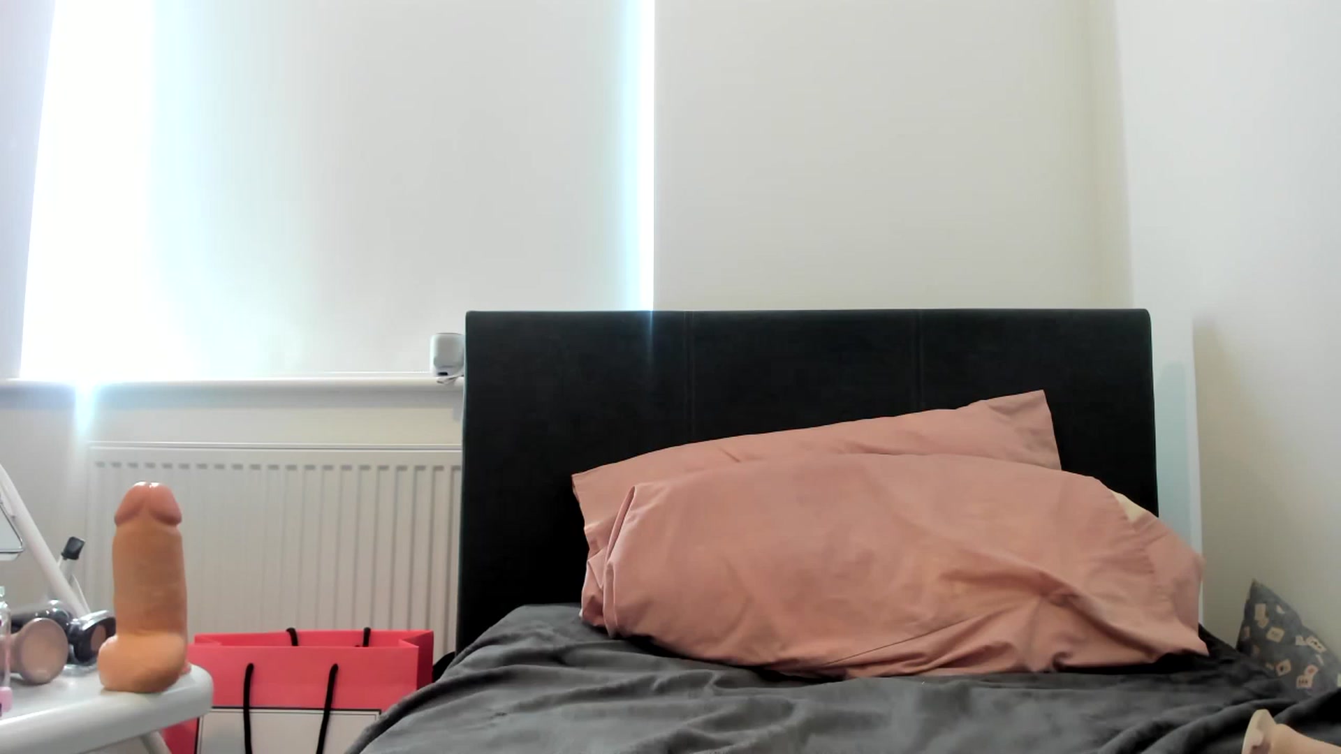 Gallery image thumbnail from MonicaAssUK's myfreecams stream on, 06/08/2023, 16:46 image 13 of 20