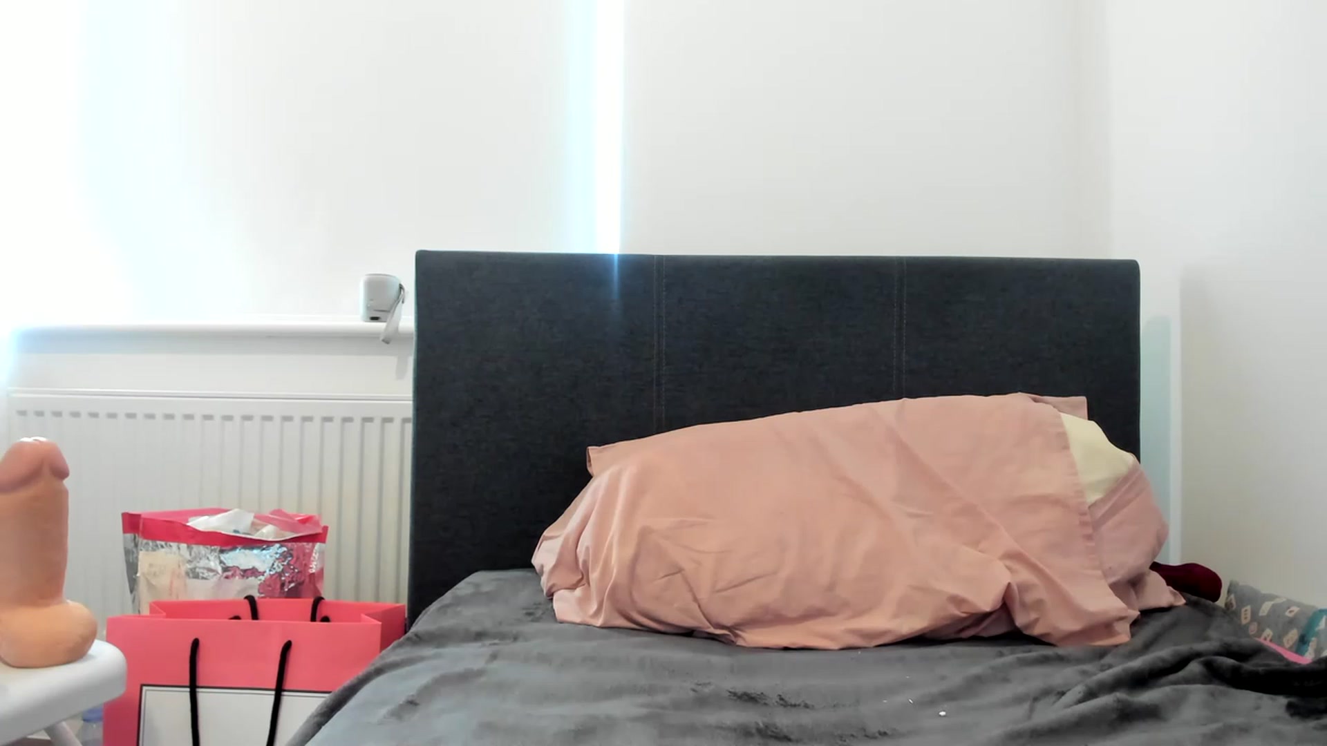 Gallery image thumbnail from MonicaAssUK's myfreecams stream on, 06/09/2023, 17:21 image 18 of 20