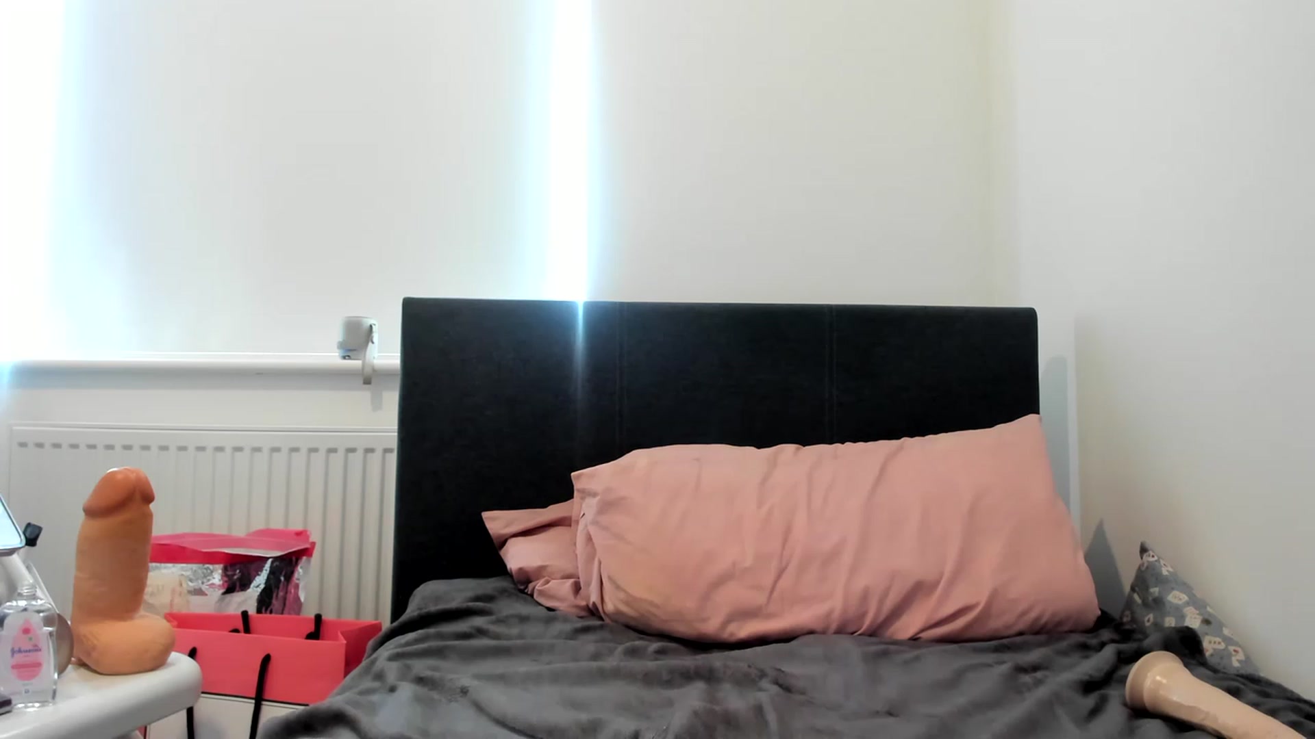 Gallery image thumbnail from MonicaAssUK's myfreecams stream on, 06/11/2023, 12:44 image 17 of 20