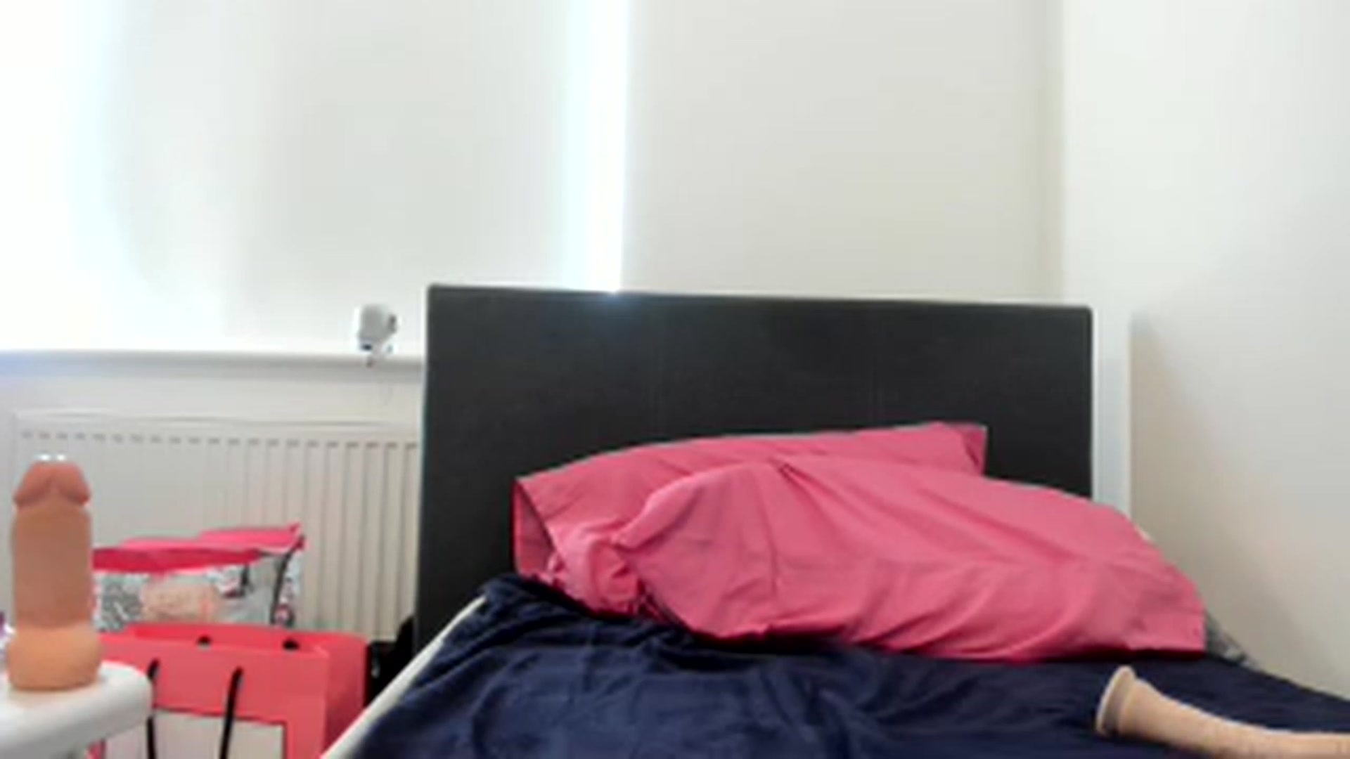 Gallery image thumbnail from MonicaAssUK's myfreecams stream on, 06/16/2023, 15:19 image 15 of 20