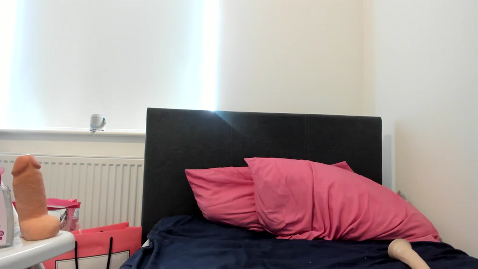 Gallery image thumbnail from MonicaAssUK's myfreecams stream on, 06/29/2023, 12:27 image 18 of 20