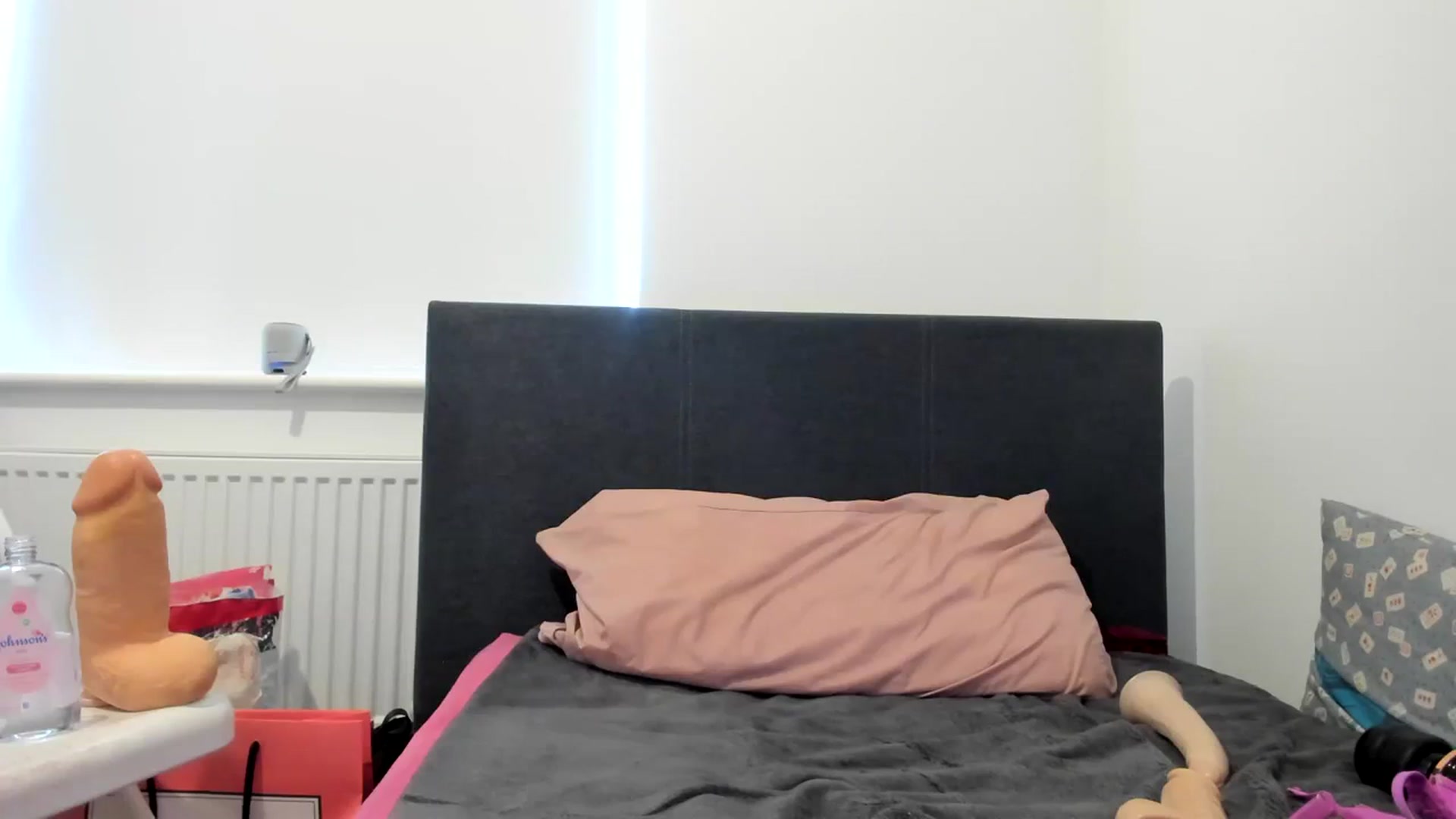 Gallery image thumbnail from MonicaAssUK's myfreecams stream on, 08/05/2023, 10:19 image 20 of 20