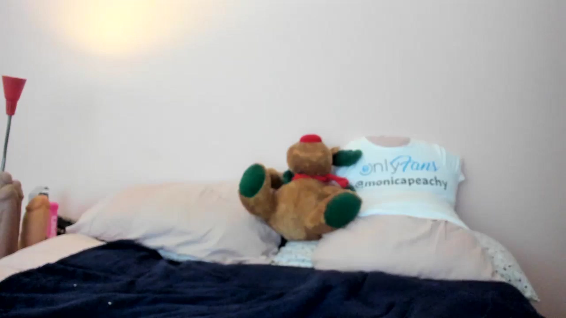 Gallery image thumbnail from MonicaAssUK's myfreecams stream on, 12/12/2023, 14:31 image 19 of 20