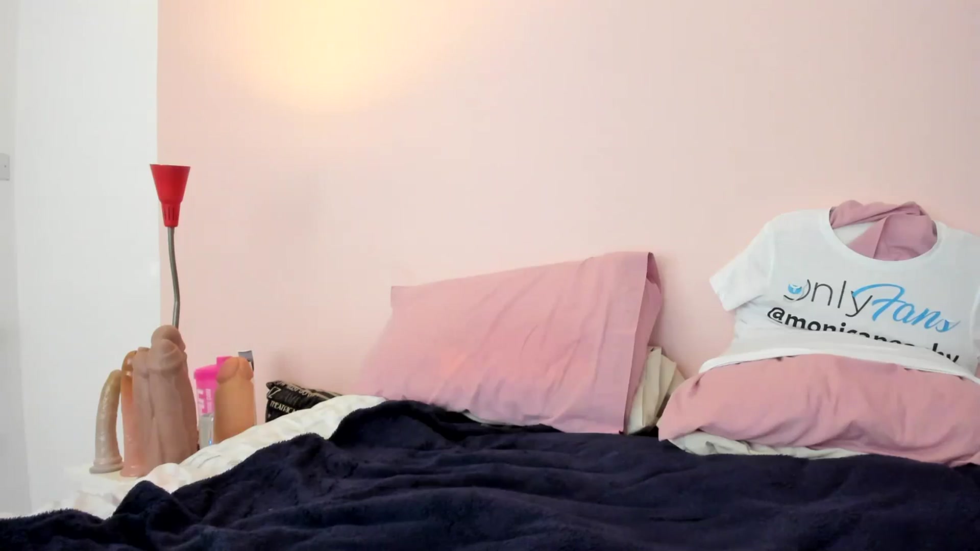 Gallery image thumbnail from MonicaAssUK's myfreecams stream on, 01/24/2024, 12:35 image 3 of 20
