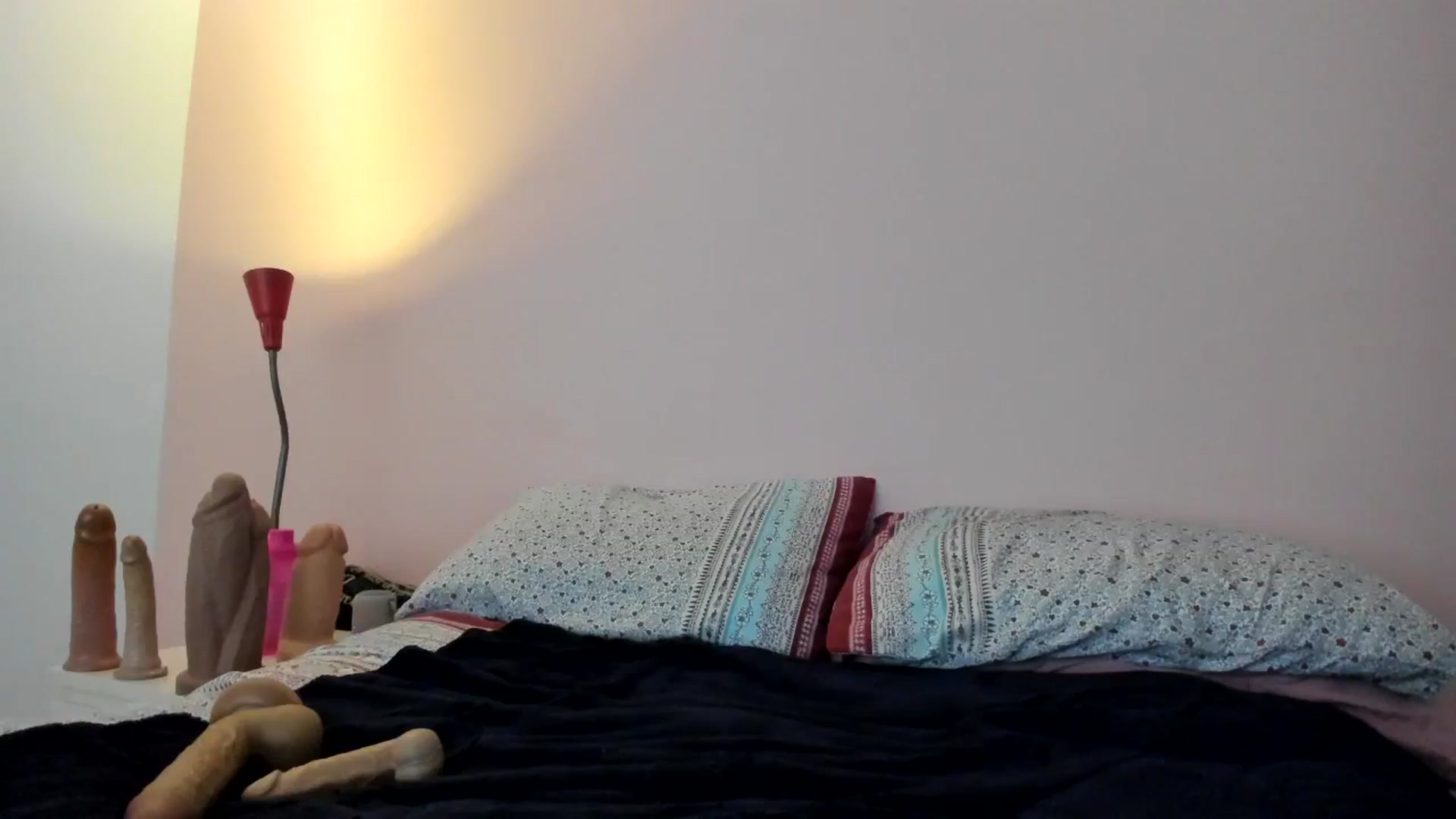 Gallery image thumbnail from MonicaAssUK's myfreecams stream on, 03/28/2024, 13:33 image 13 of 20