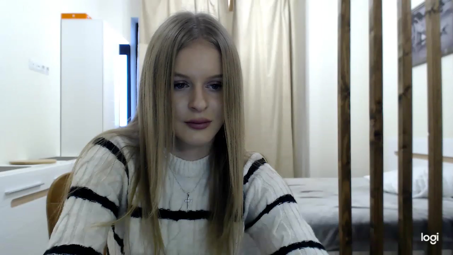 Gallery image thumbnail from MonicaBlondie's myfreecams stream on, 02/27/2023, 15:37 image 6 of 20