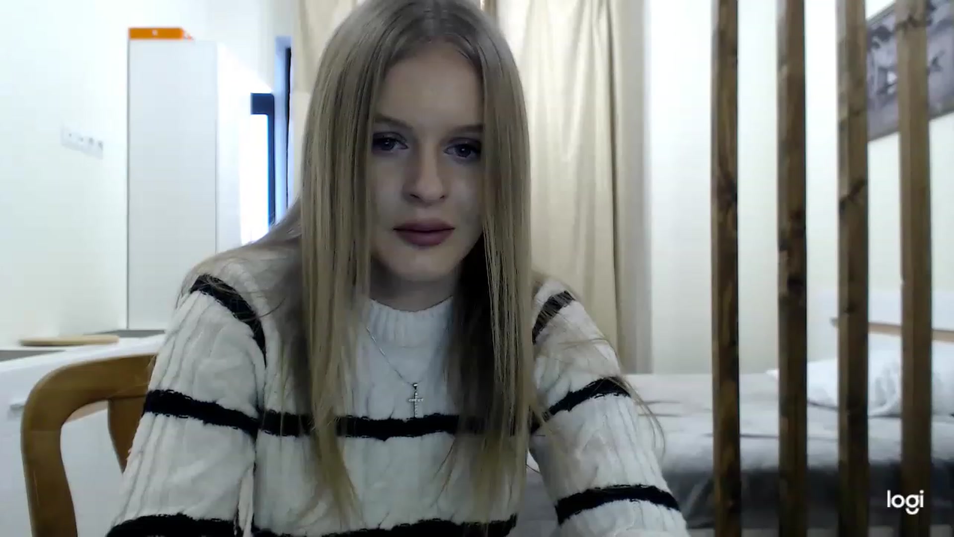 Gallery image thumbnail from MonicaBlondie's myfreecams stream on, 02/27/2023, 15:37 image 4 of 20