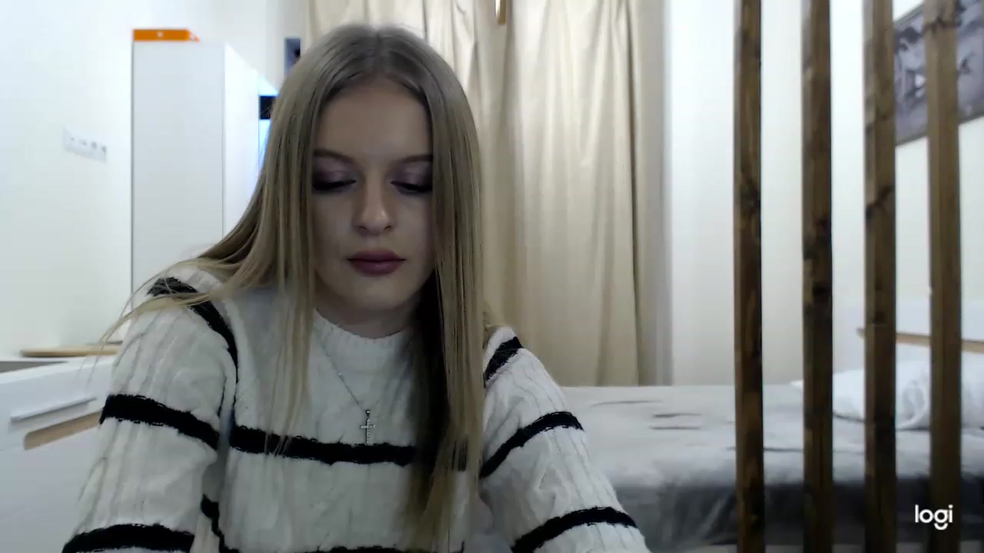 Gallery image thumbnail from MonicaBlondie's myfreecams stream on, 02/27/2023, 15:37 image 15 of 20