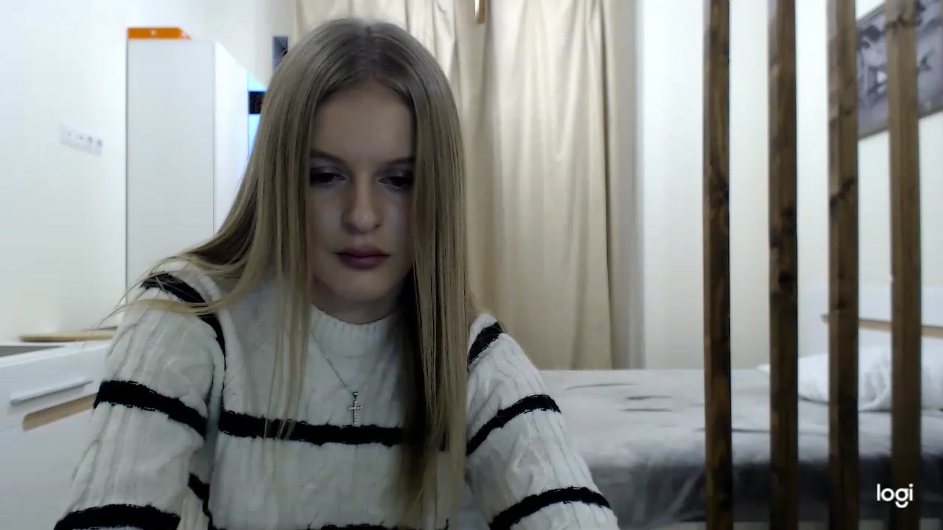 Gallery image thumbnail from MonicaBlondie's myfreecams stream on, 02/27/2023, 15:37 image 16 of 20