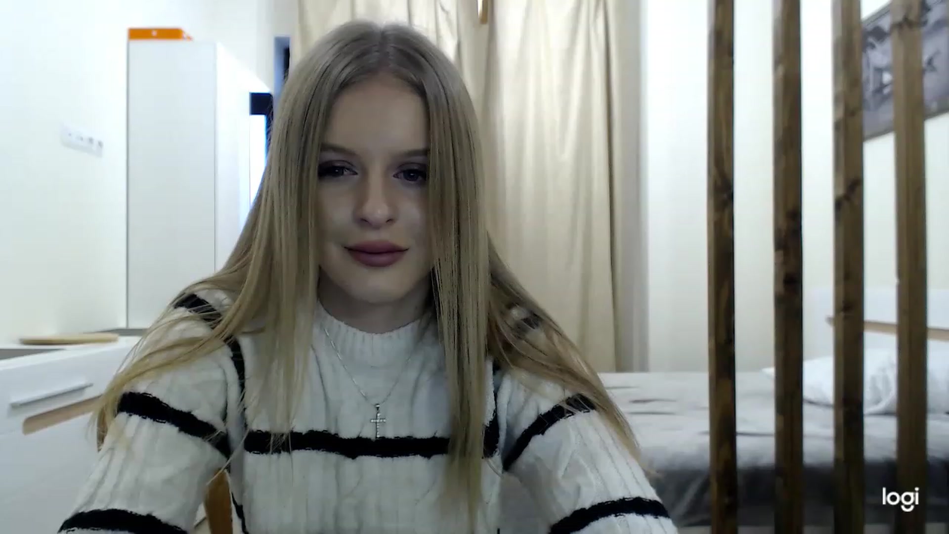 Gallery image thumbnail from MonicaBlondie's myfreecams stream on, 02/27/2023, 15:37 image 11 of 20