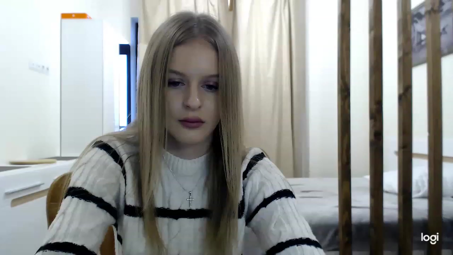 Gallery image thumbnail from MonicaBlondie's myfreecams stream on, 02/27/2023, 15:37 image 8 of 20