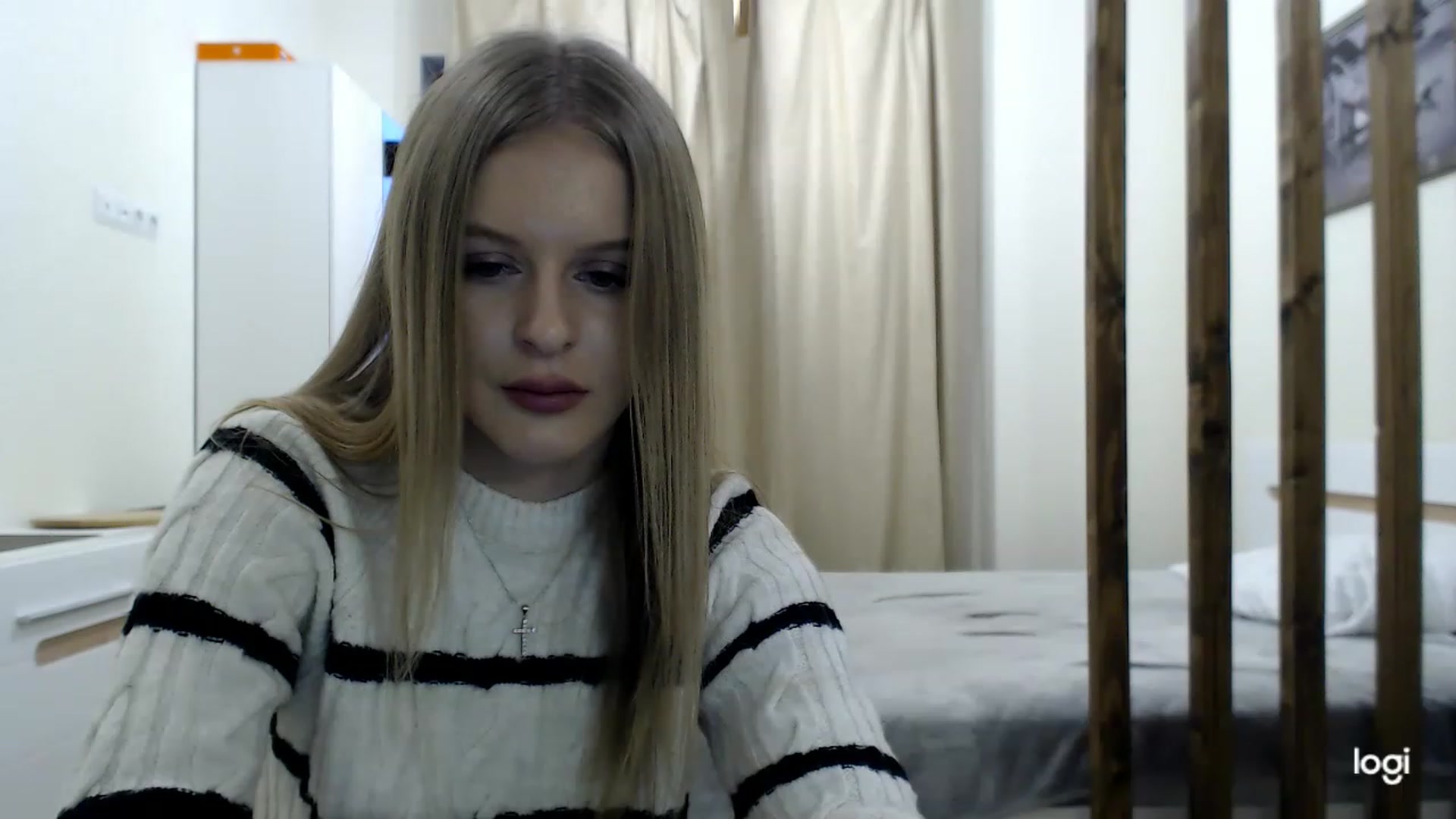 Gallery image thumbnail from MonicaBlondie's myfreecams stream on, 02/27/2023, 15:37 image 17 of 20