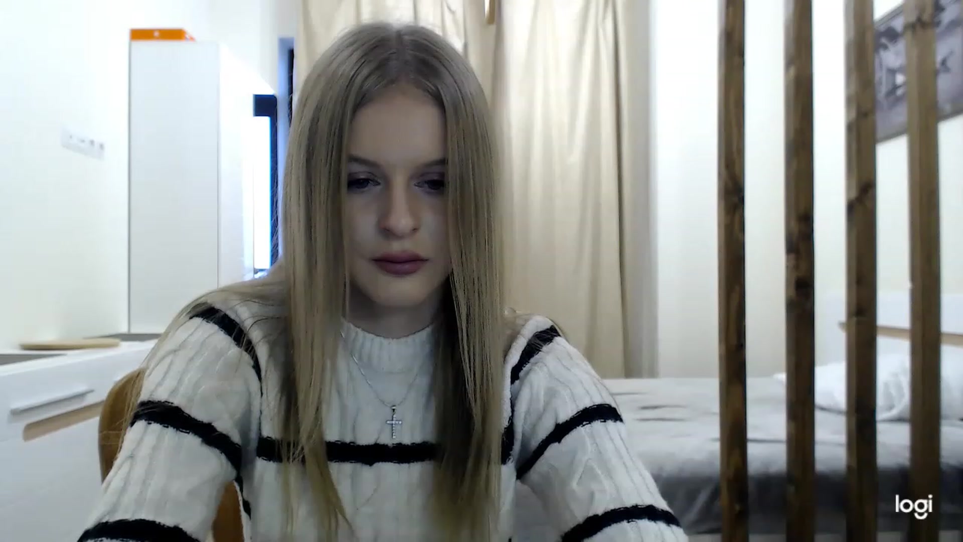 Gallery image thumbnail from MonicaBlondie's myfreecams stream on, 02/27/2023, 15:37 image 7 of 20