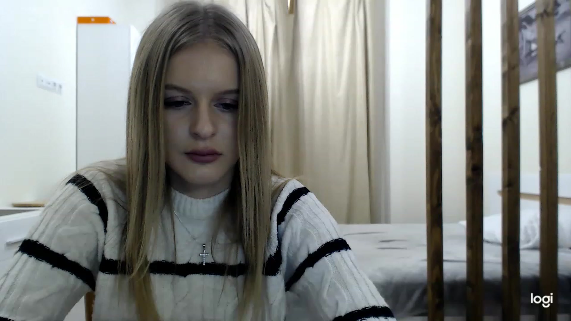 Gallery image thumbnail from MonicaBlondie's myfreecams stream on, 02/27/2023, 16:38 image 4 of 20