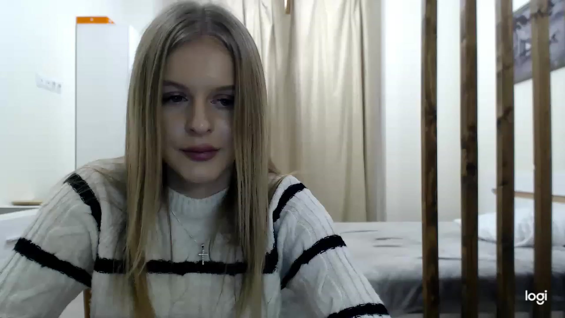 Gallery image thumbnail from MonicaBlondie's myfreecams stream on, 02/27/2023, 16:38 image 7 of 20