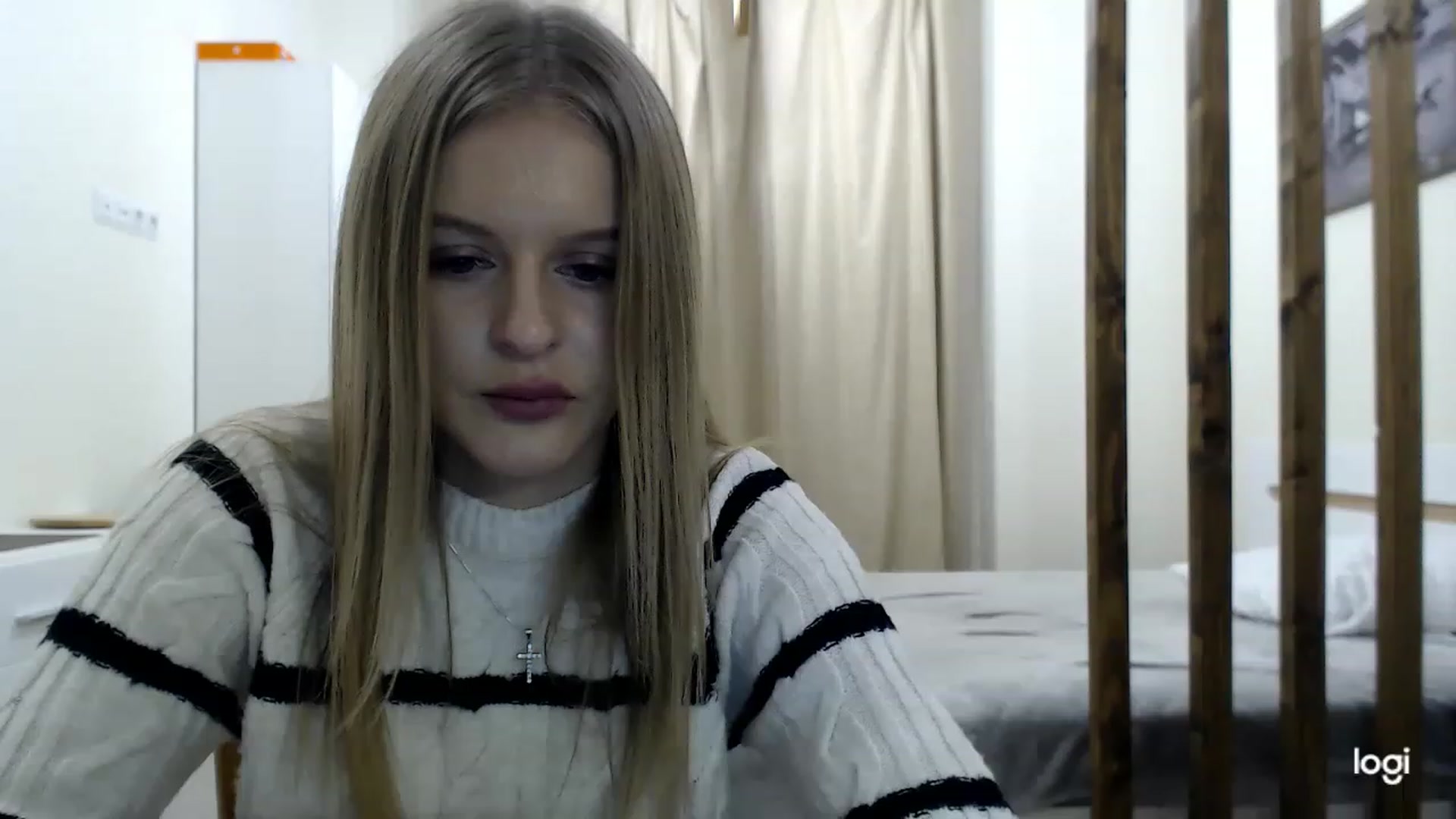 Gallery image thumbnail from MonicaBlondie's myfreecams stream on, 02/27/2023, 16:38 image 6 of 20