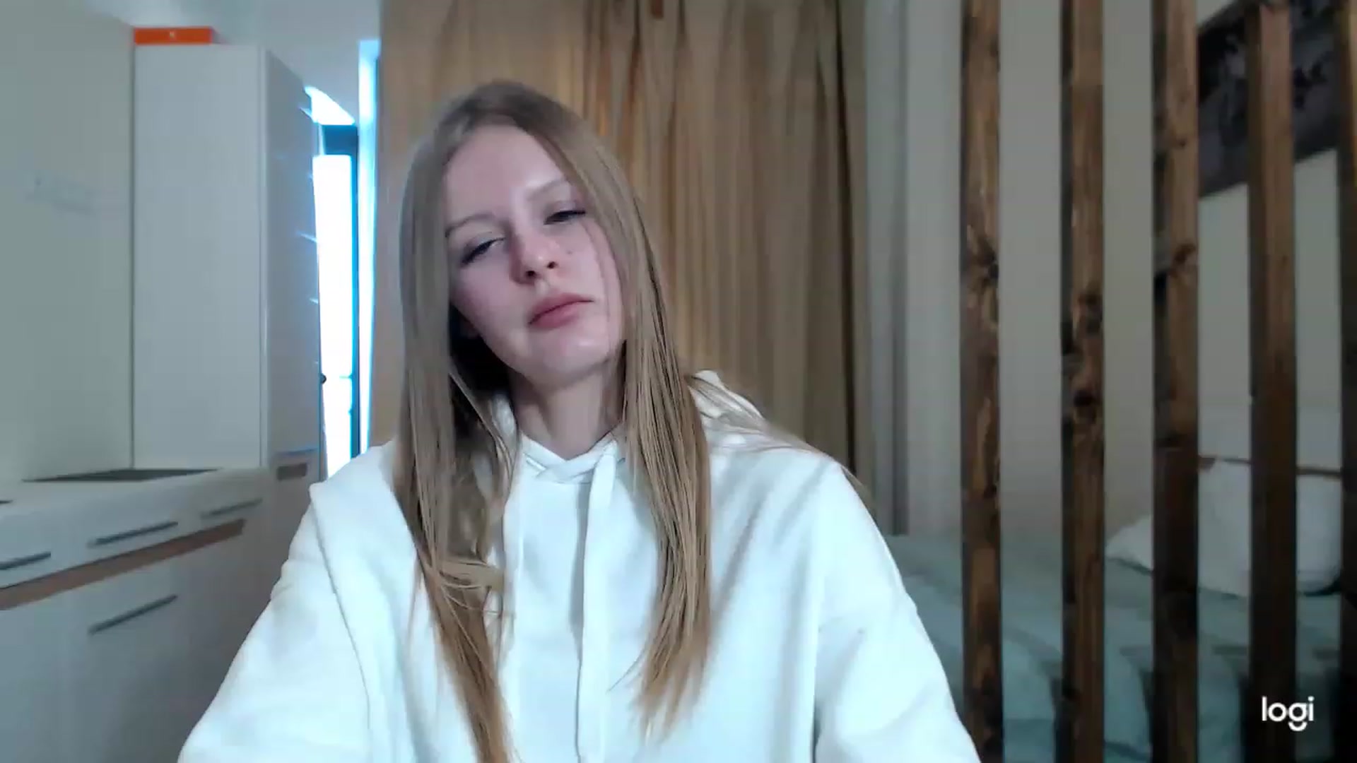 Gallery image thumbnail from MonicaBlondie's myfreecams stream on, 03/04/2023, 15:09 image 13 of 20
