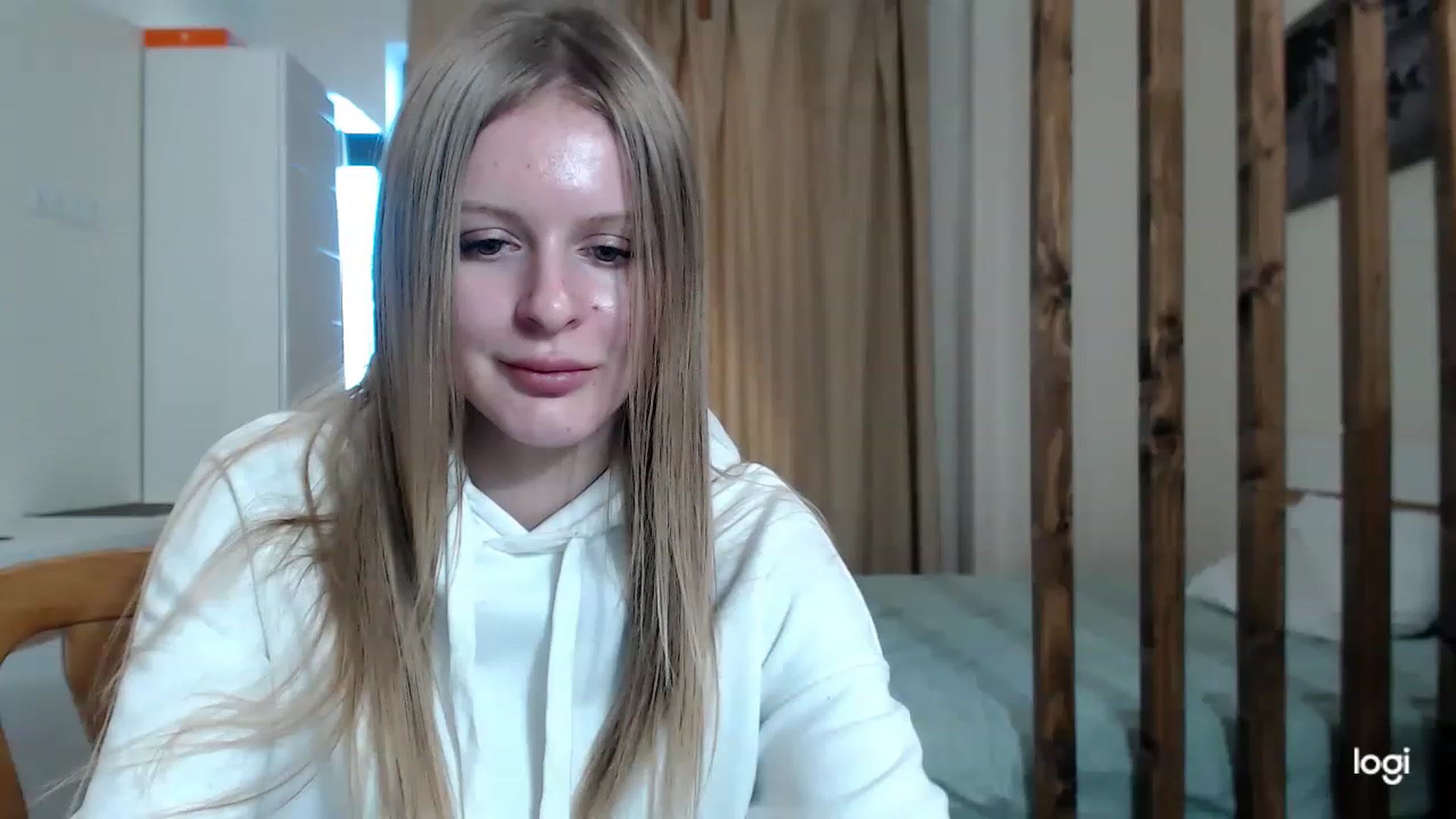 Gallery image thumbnail from MonicaBlondie's myfreecams stream on, 03/04/2023, 15:09 image 17 of 20