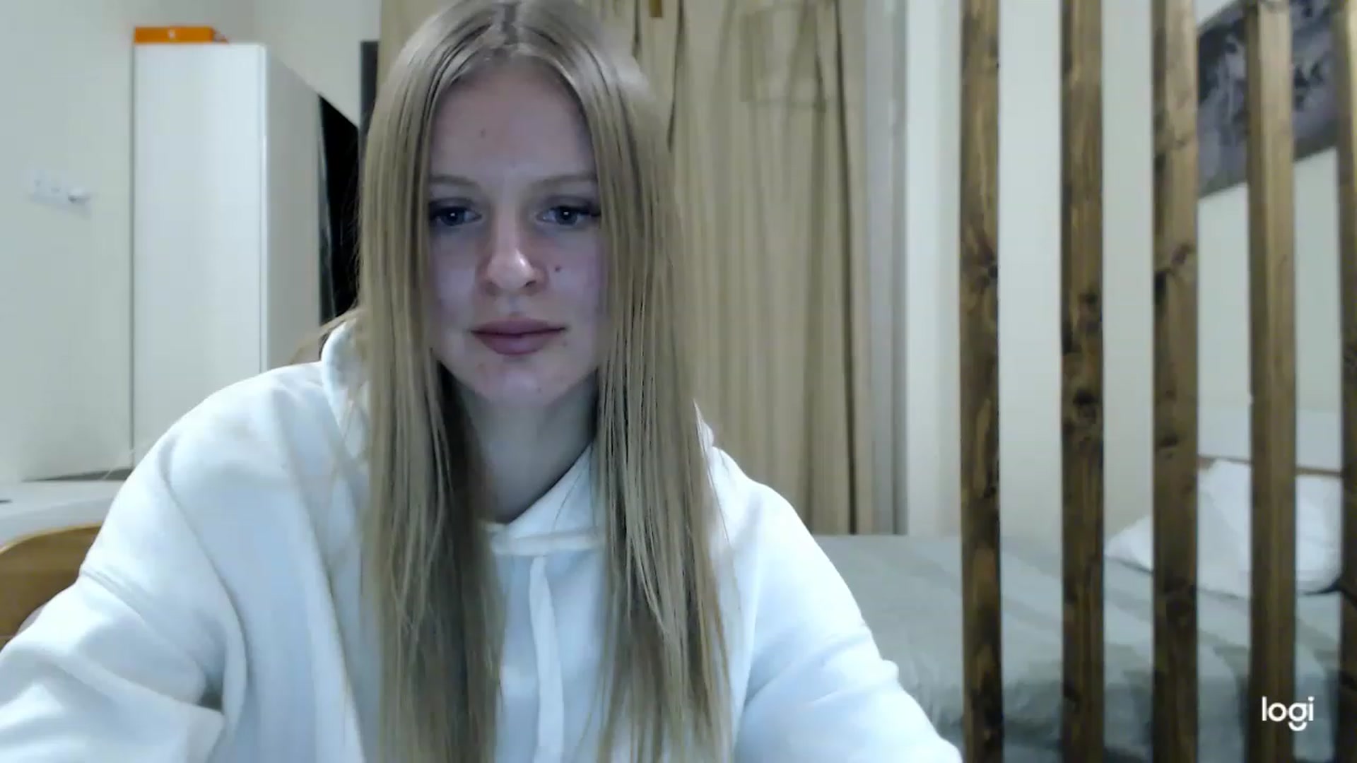 Gallery image thumbnail from MonicaBlondie's myfreecams stream on, 03/04/2023, 18:08 image 11 of 20