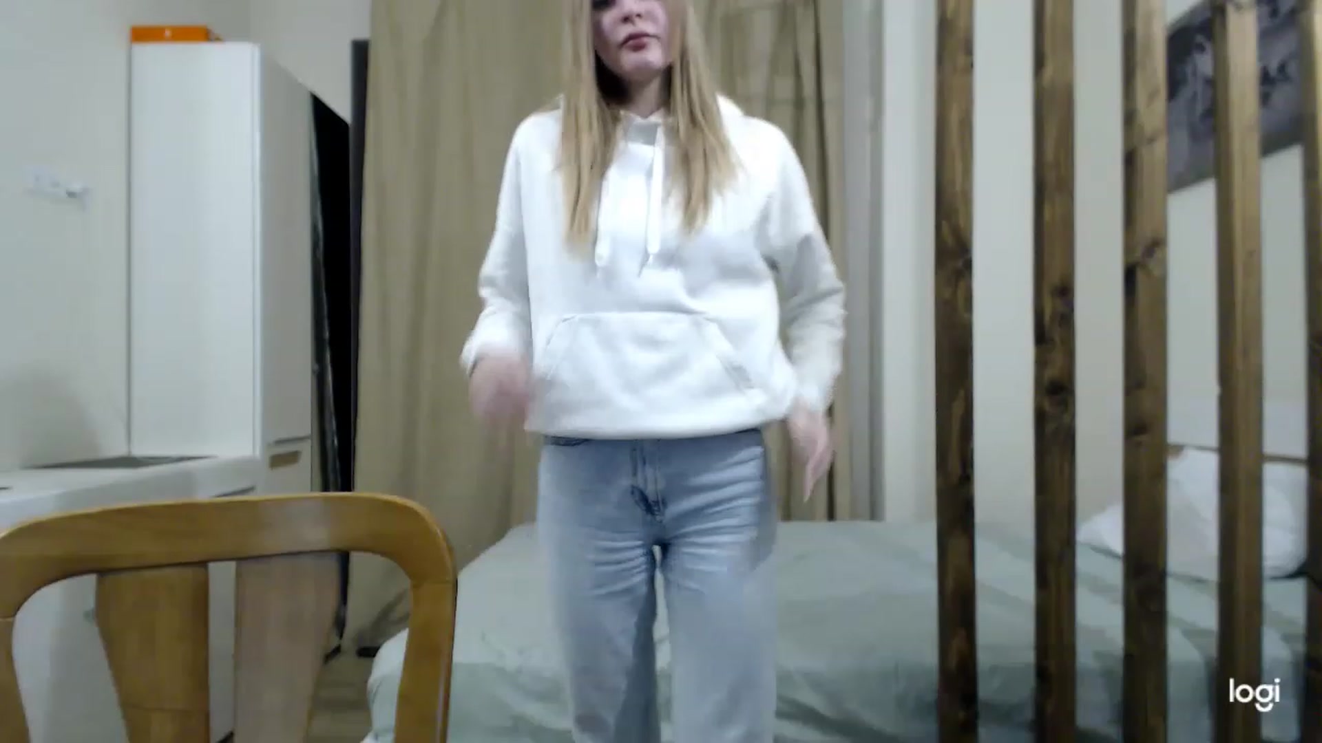 Gallery image thumbnail from MonicaBlondie's myfreecams stream on, 03/04/2023, 18:40 image 15 of 20