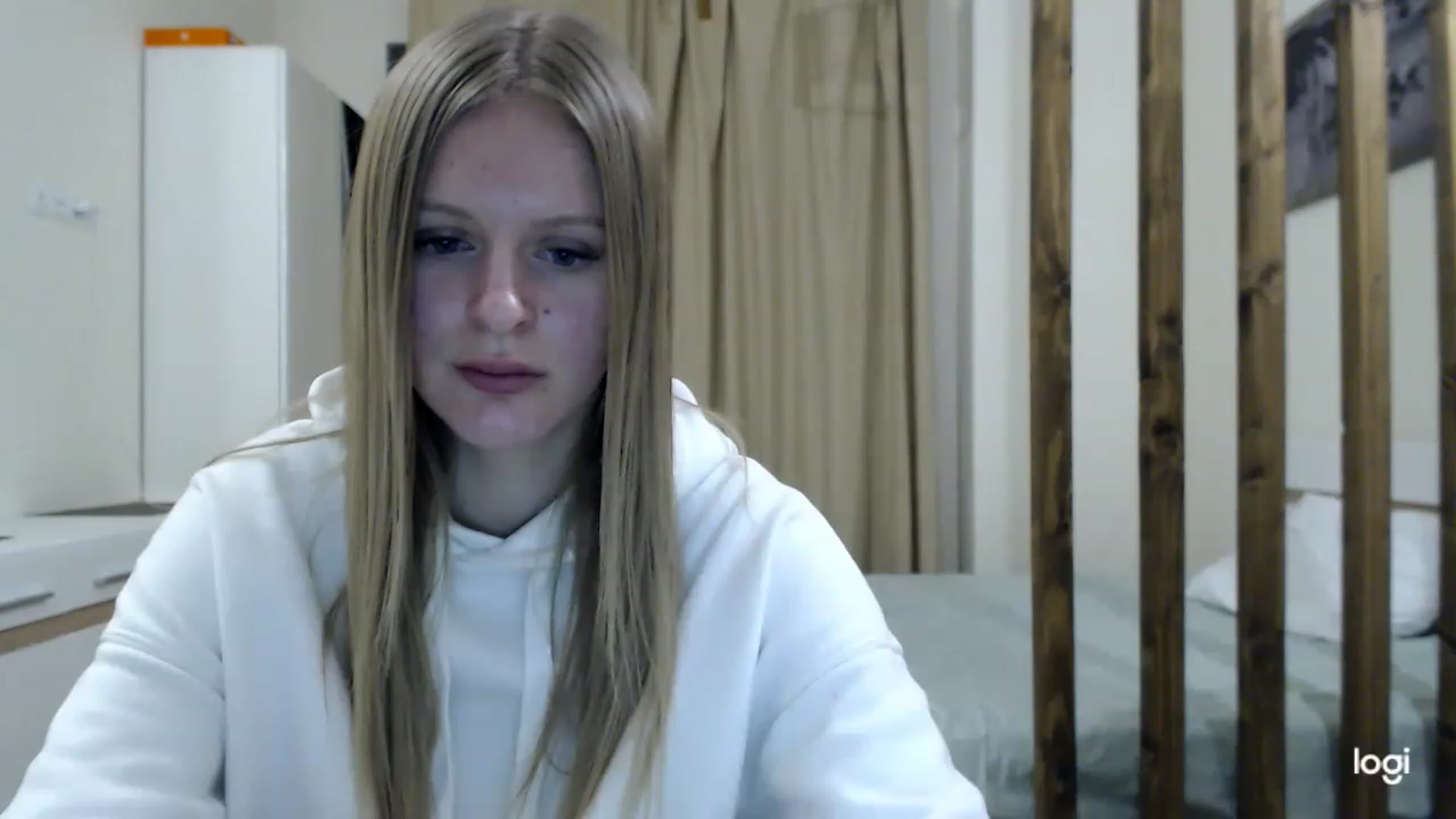 Gallery image thumbnail from MonicaBlondie's myfreecams stream on, 03/04/2023, 18:40 image 6 of 20