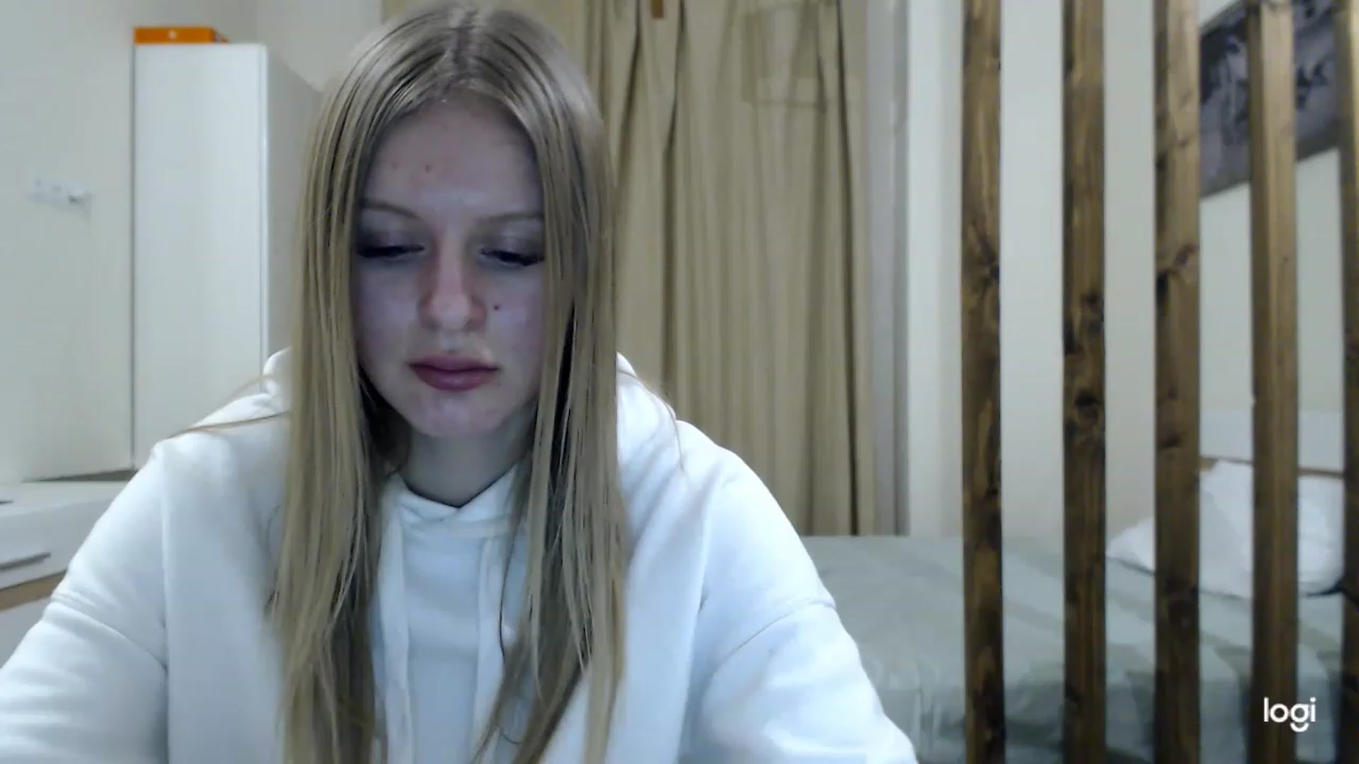 Gallery image thumbnail from MonicaBlondie's myfreecams stream on, 03/04/2023, 18:40 image 9 of 20