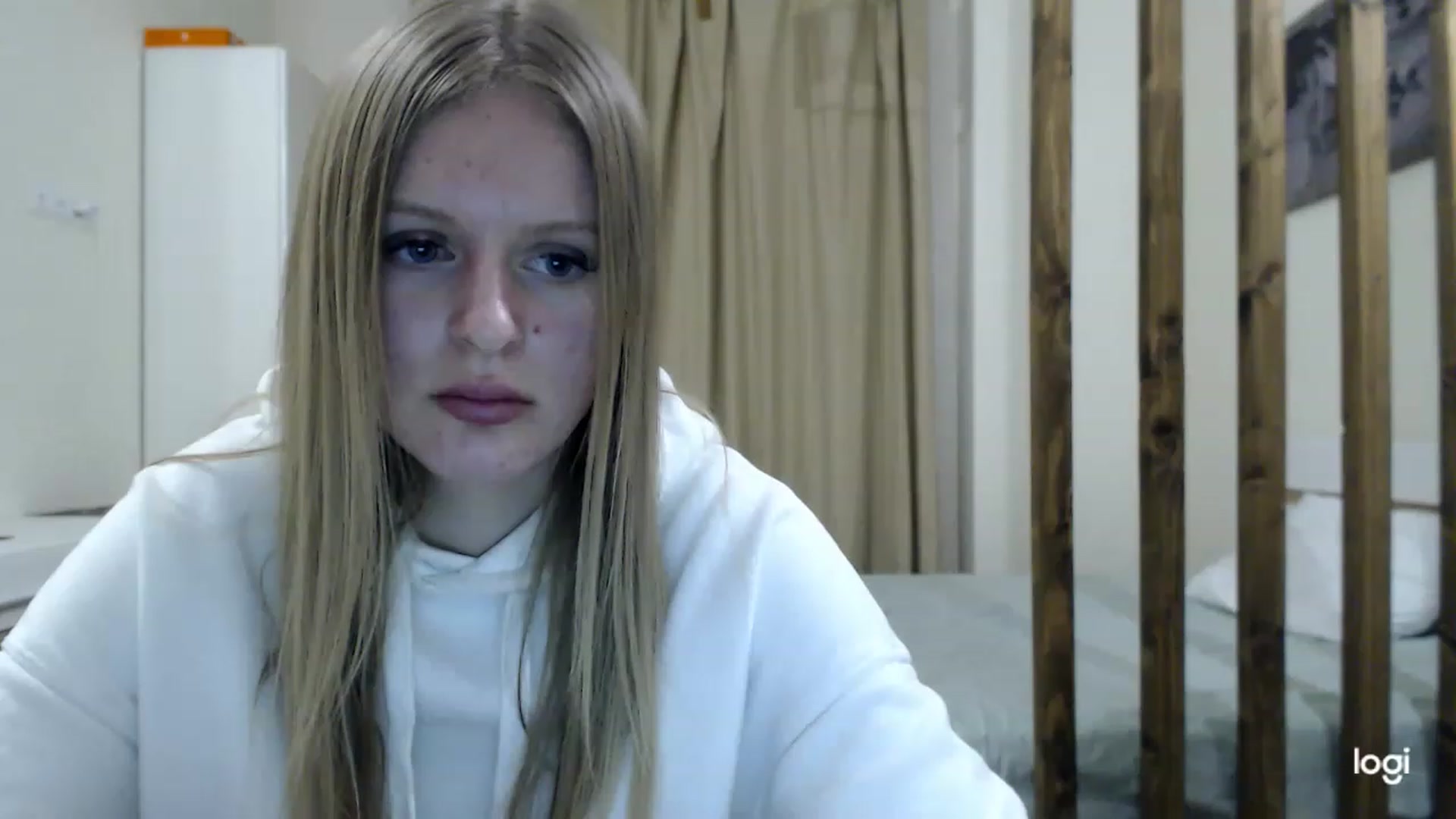 Gallery image thumbnail from MonicaBlondie's myfreecams stream on, 03/04/2023, 18:40 image 10 of 20