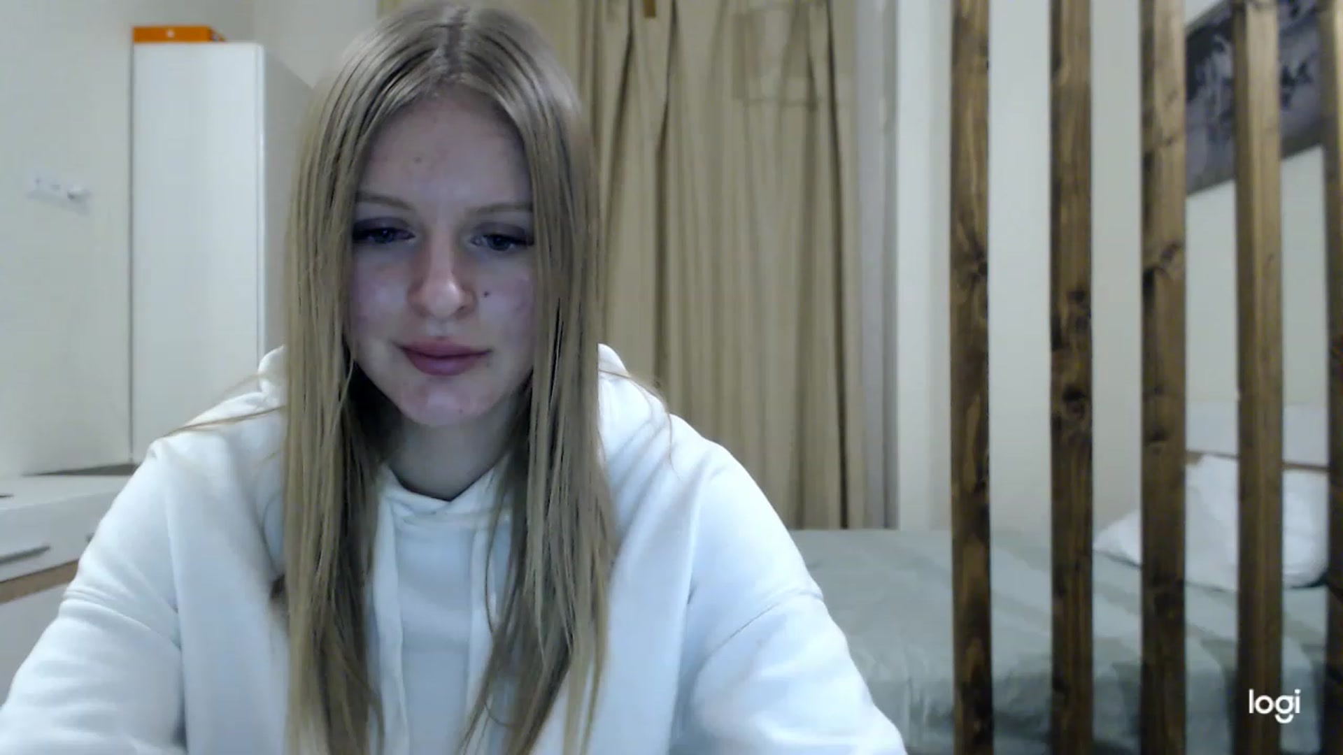Gallery image thumbnail from MonicaBlondie's myfreecams stream on, 03/04/2023, 18:40 image 8 of 20