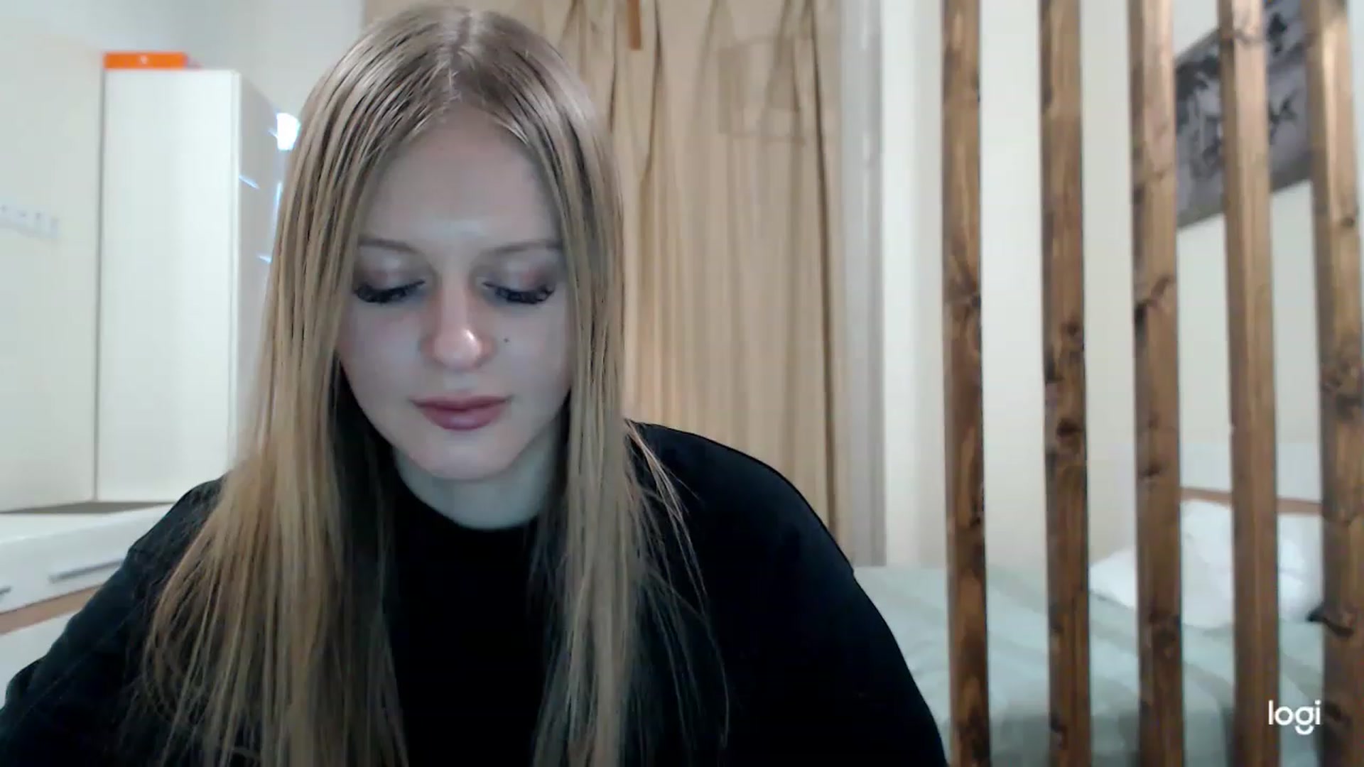 Gallery image thumbnail from MonicaBlondie's myfreecams stream on, 03/05/2023, 15:44 image 14 of 20