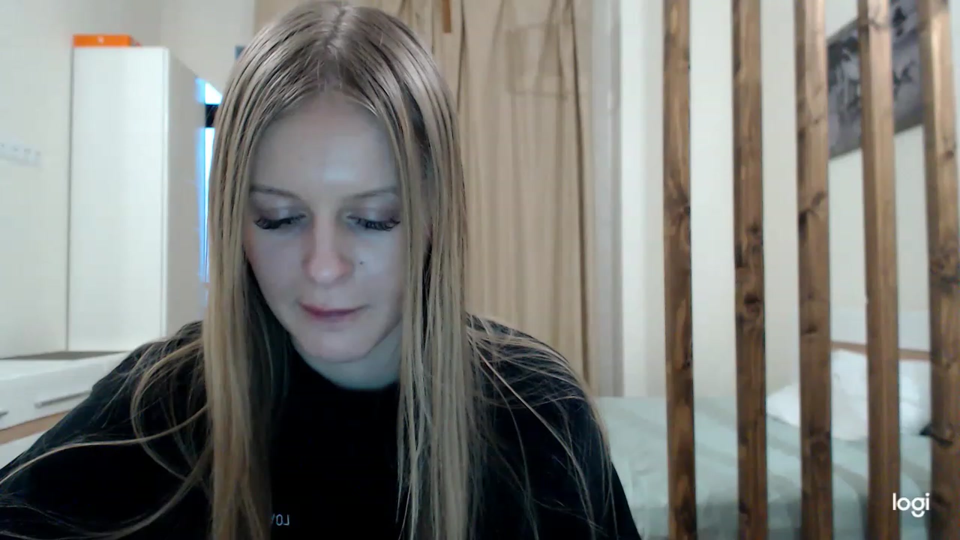 Gallery image thumbnail from MonicaBlondie's myfreecams stream on, 03/05/2023, 16:10 image 5 of 20