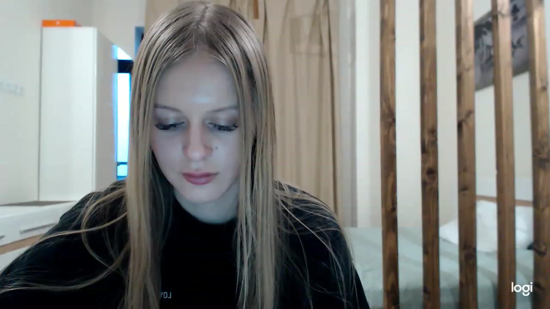 Gallery image thumbnail from MonicaBlondie's myfreecams stream on, 03/05/2023, 16:10 image 4 of 20