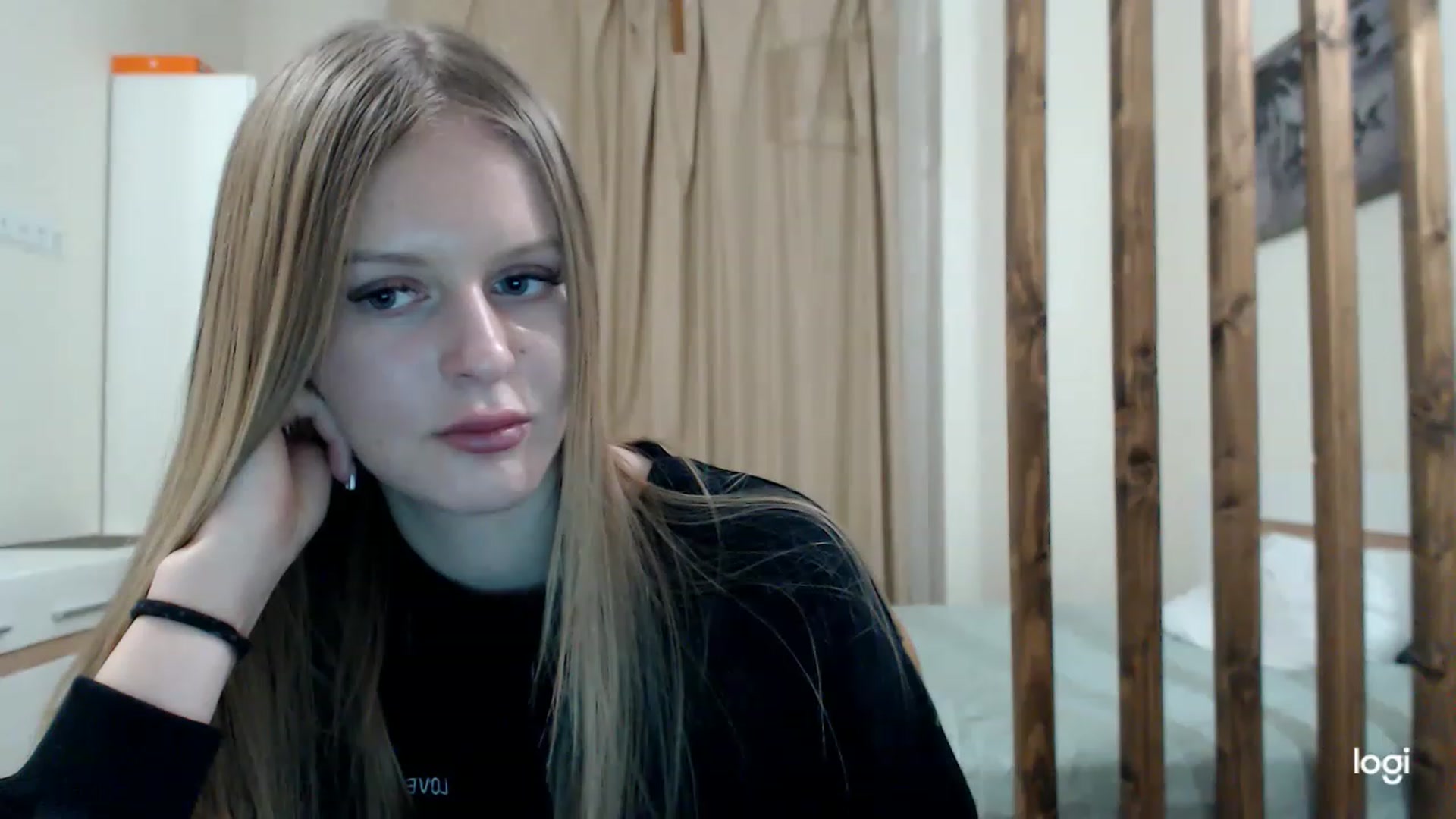 Gallery image thumbnail from MonicaBlondie's myfreecams stream on, 03/05/2023, 16:10 image 11 of 20
