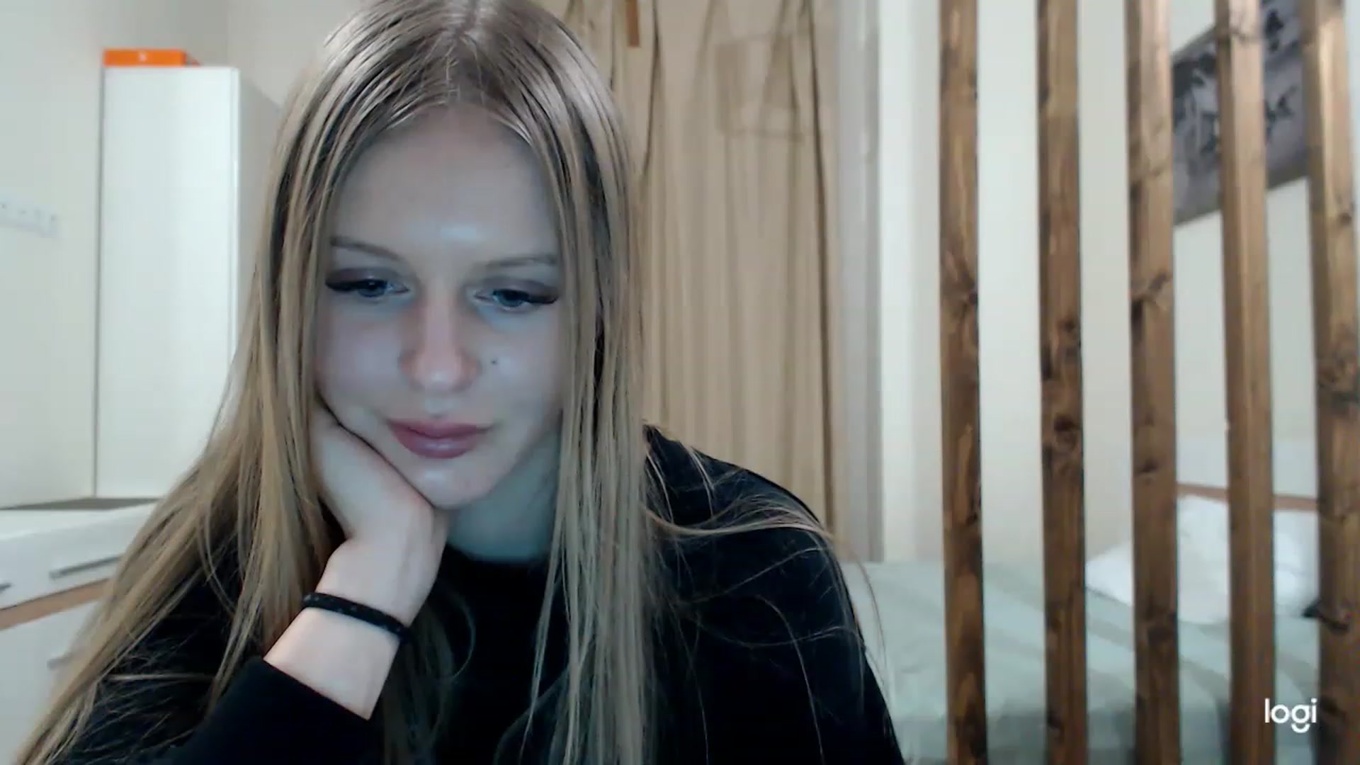 Gallery image thumbnail from MonicaBlondie's myfreecams stream on, 03/05/2023, 16:10 image 12 of 20