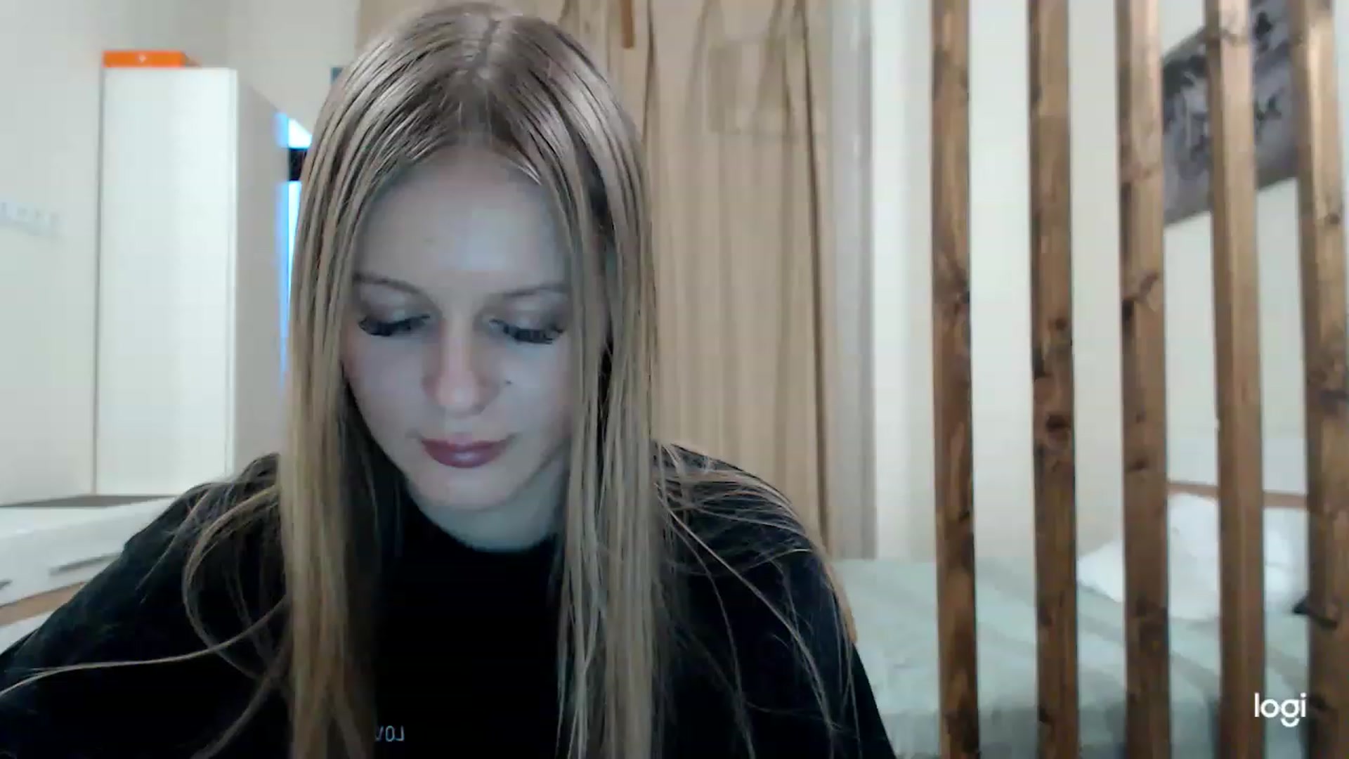 Gallery image thumbnail from MonicaBlondie's myfreecams stream on, 03/05/2023, 16:10 image 6 of 20