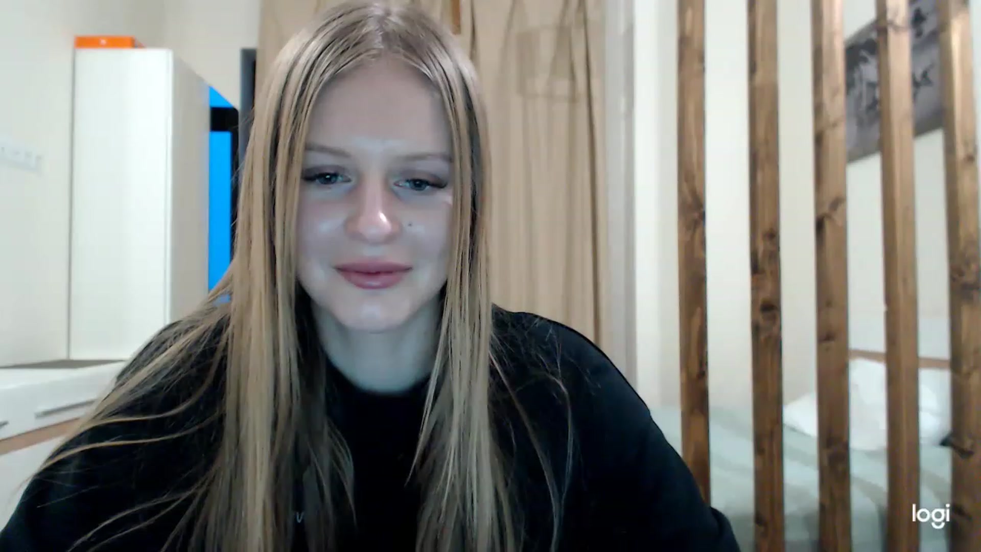 Gallery image thumbnail from MonicaBlondie's myfreecams stream on, 03/05/2023, 16:10 image 16 of 20