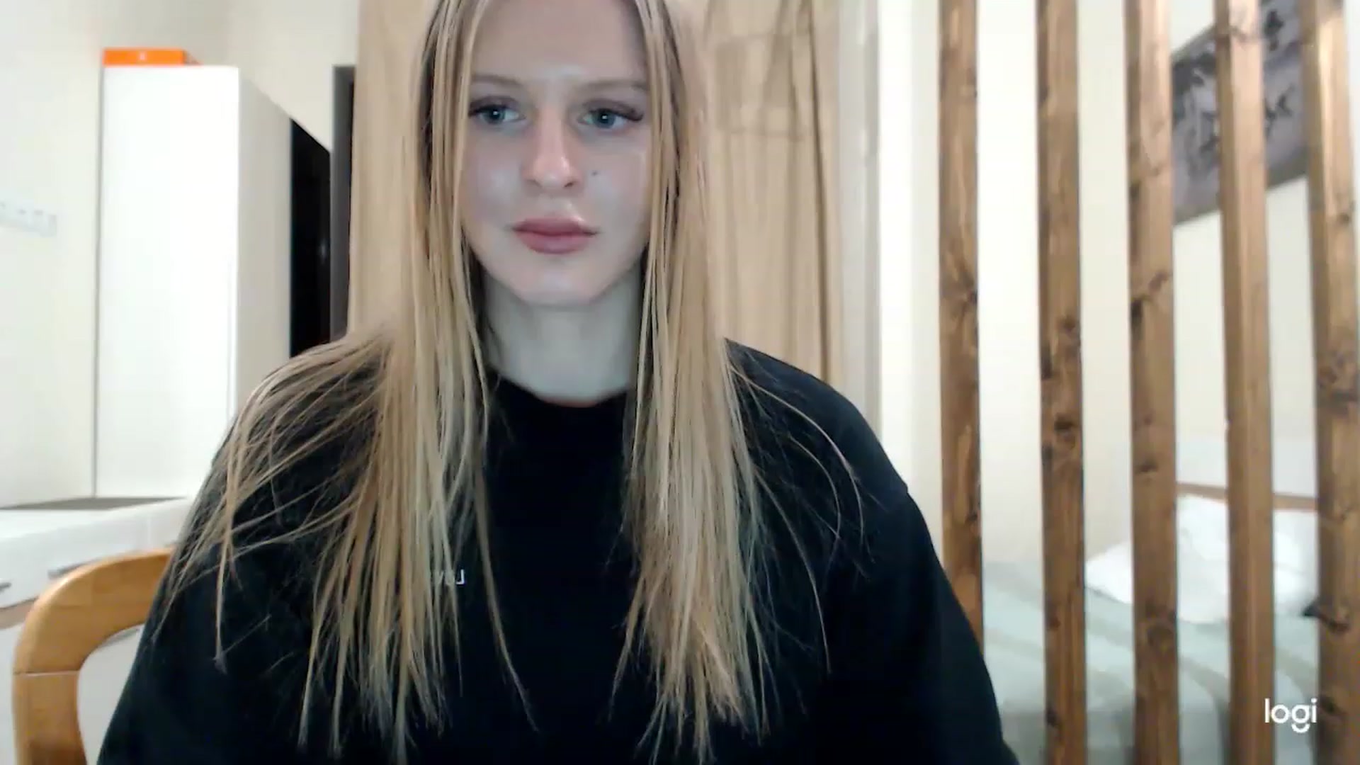 Gallery image thumbnail from MonicaBlondie's myfreecams stream on, 03/05/2023, 18:03 image 17 of 20