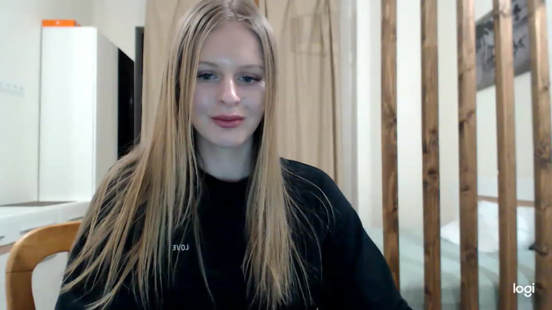 Gallery image thumbnail from MonicaBlondie's myfreecams stream on, 03/05/2023, 18:03 image 16 of 20